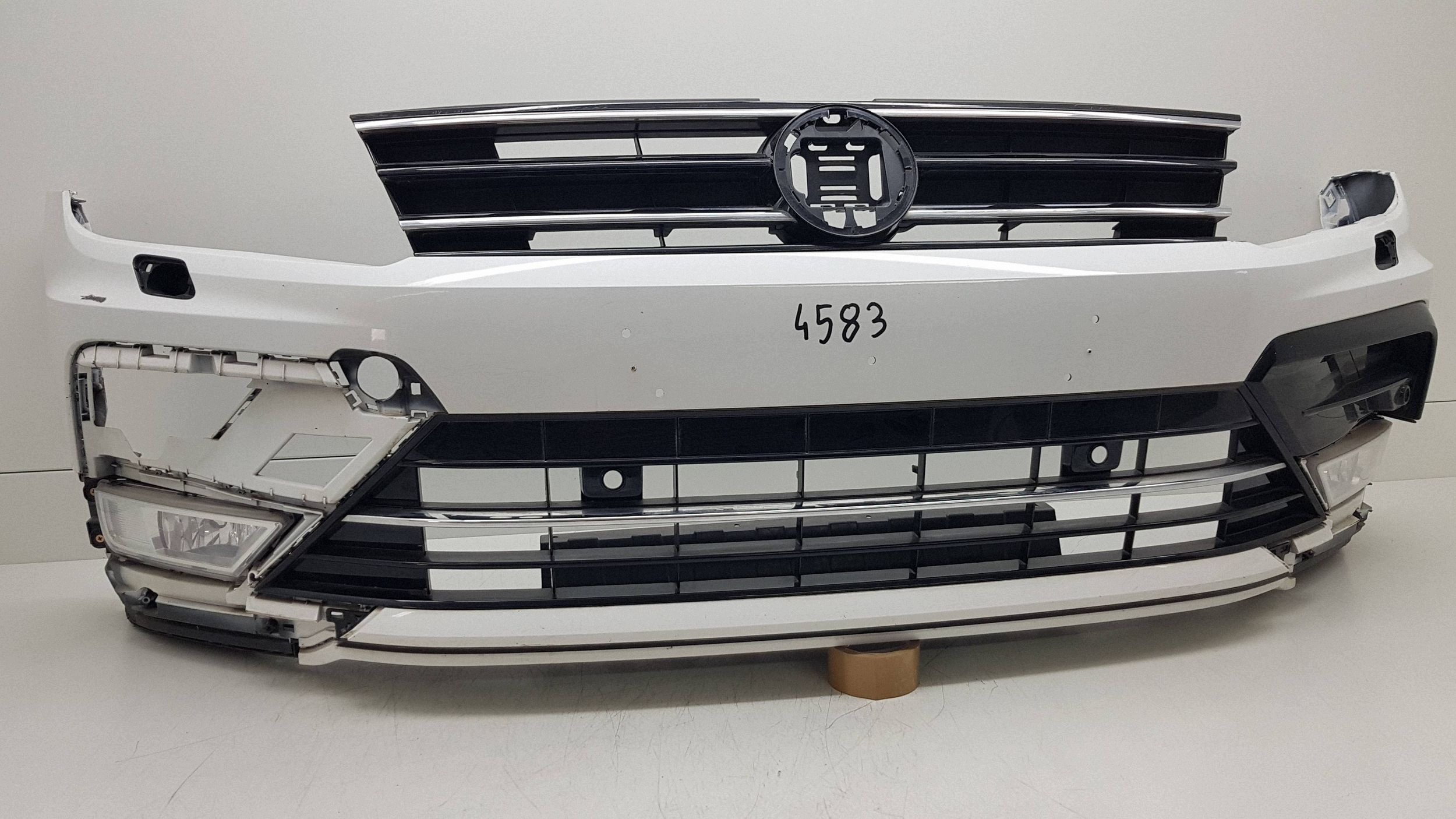 VW TIGUAN 2 II 5NA R-LINE 2017 - bumper front 5NN.807.221.A