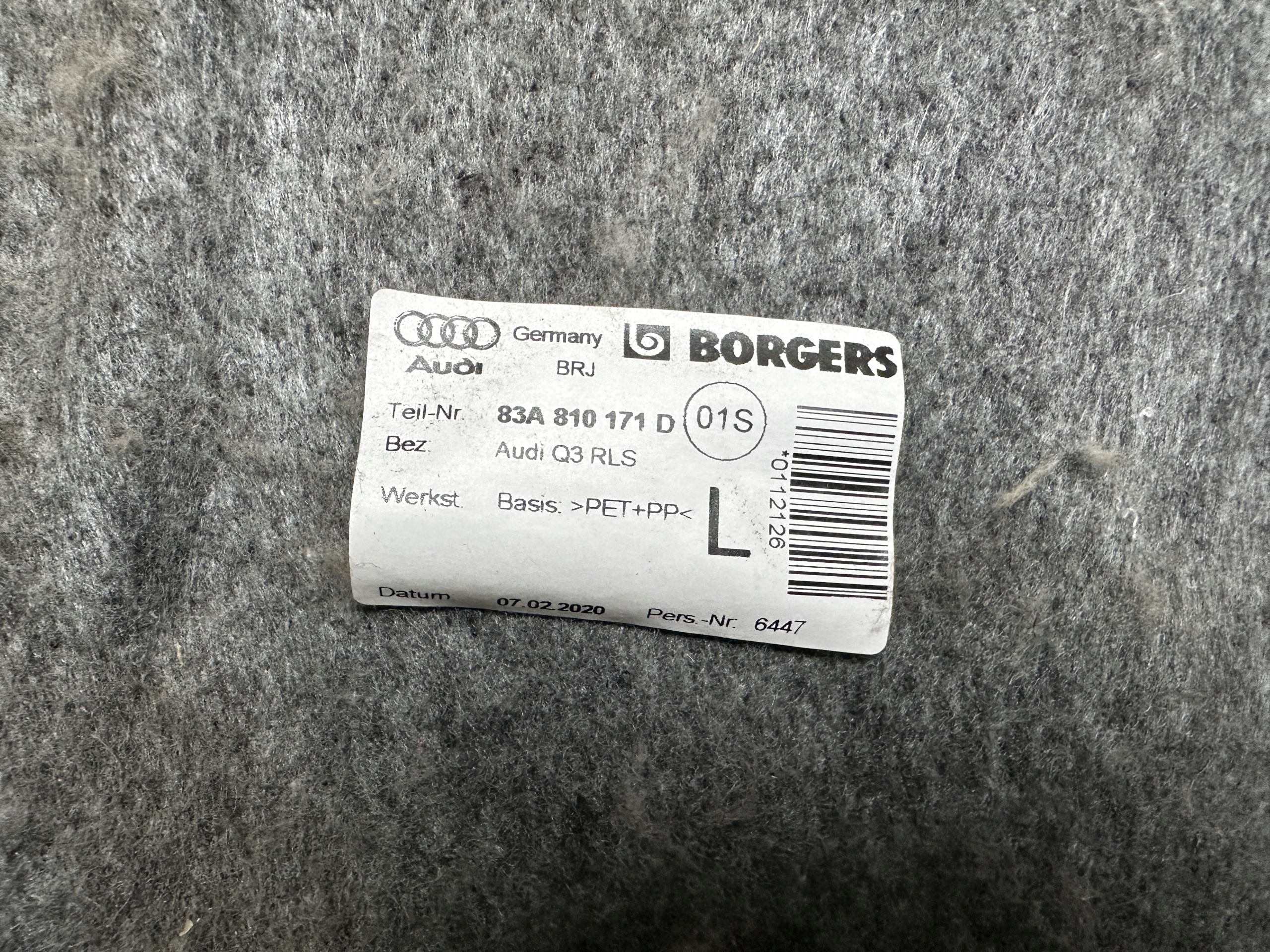 AUDI Q3 83A mudguard left rear part 83A810171D