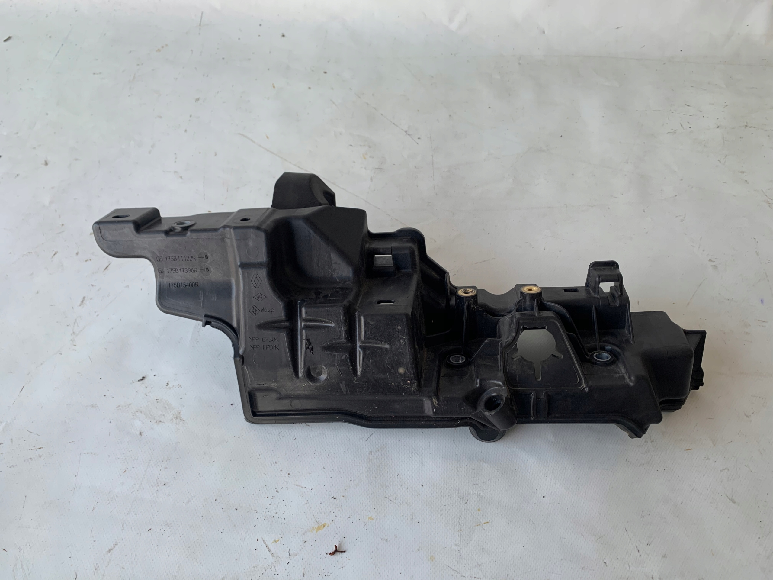 motor cover RENAULT DACIA 1.5 DCI 175B11122R