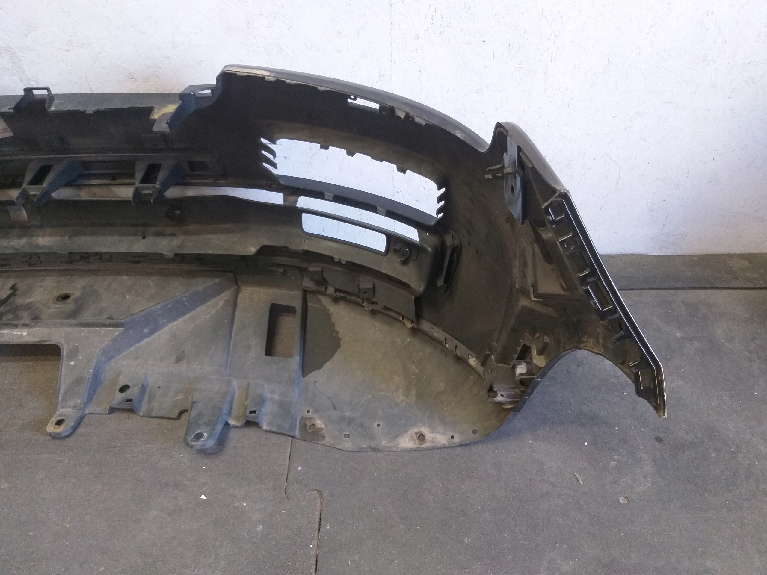 nárazník předek LAND RANGE ROVER 4 IV 12