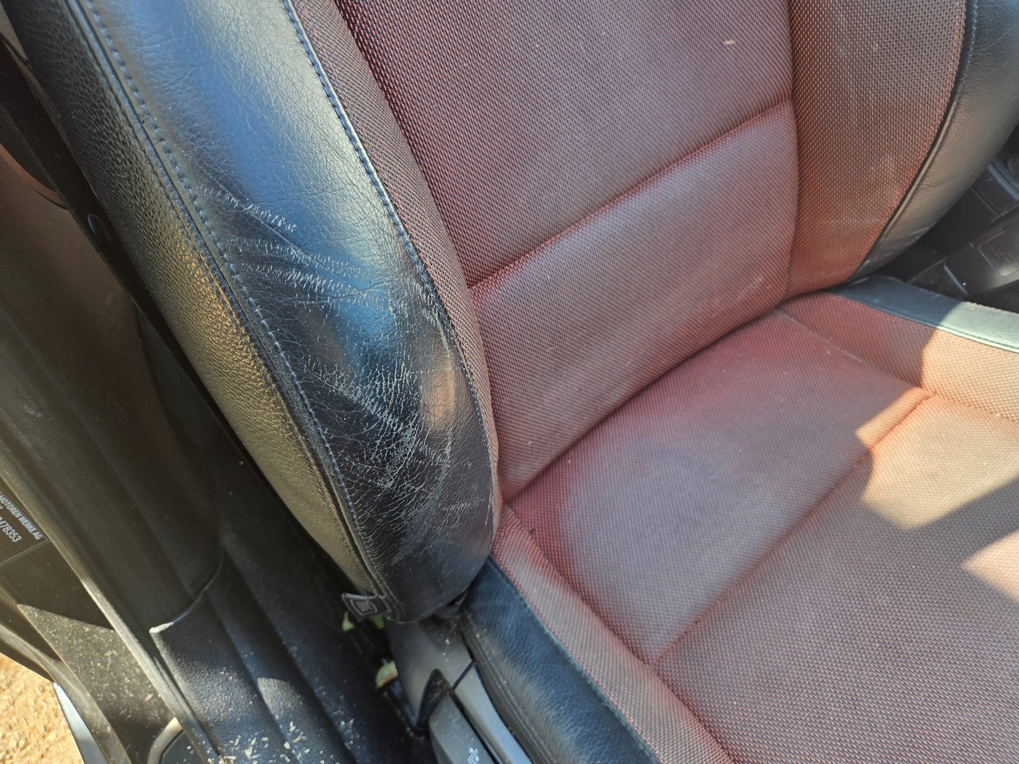 seats side BMW E88 M PAKIET