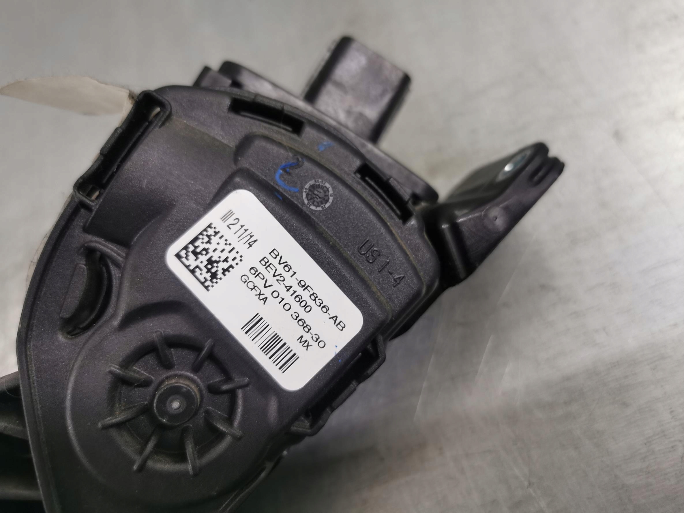potentiometer Gaspedal FORD FOCUS MK3 2.0 TDCI BV61-9F836-AB AUTOMAT