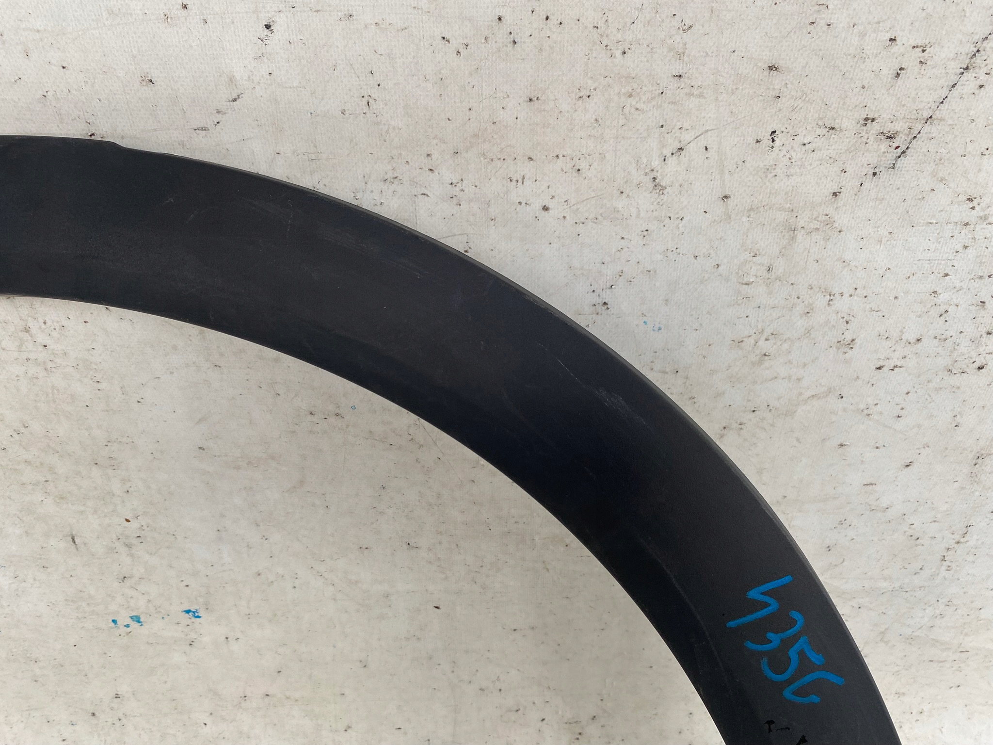 BYD YUAN plus ATTO 3 lišta blatníku pravý předek SC2E-5302441
