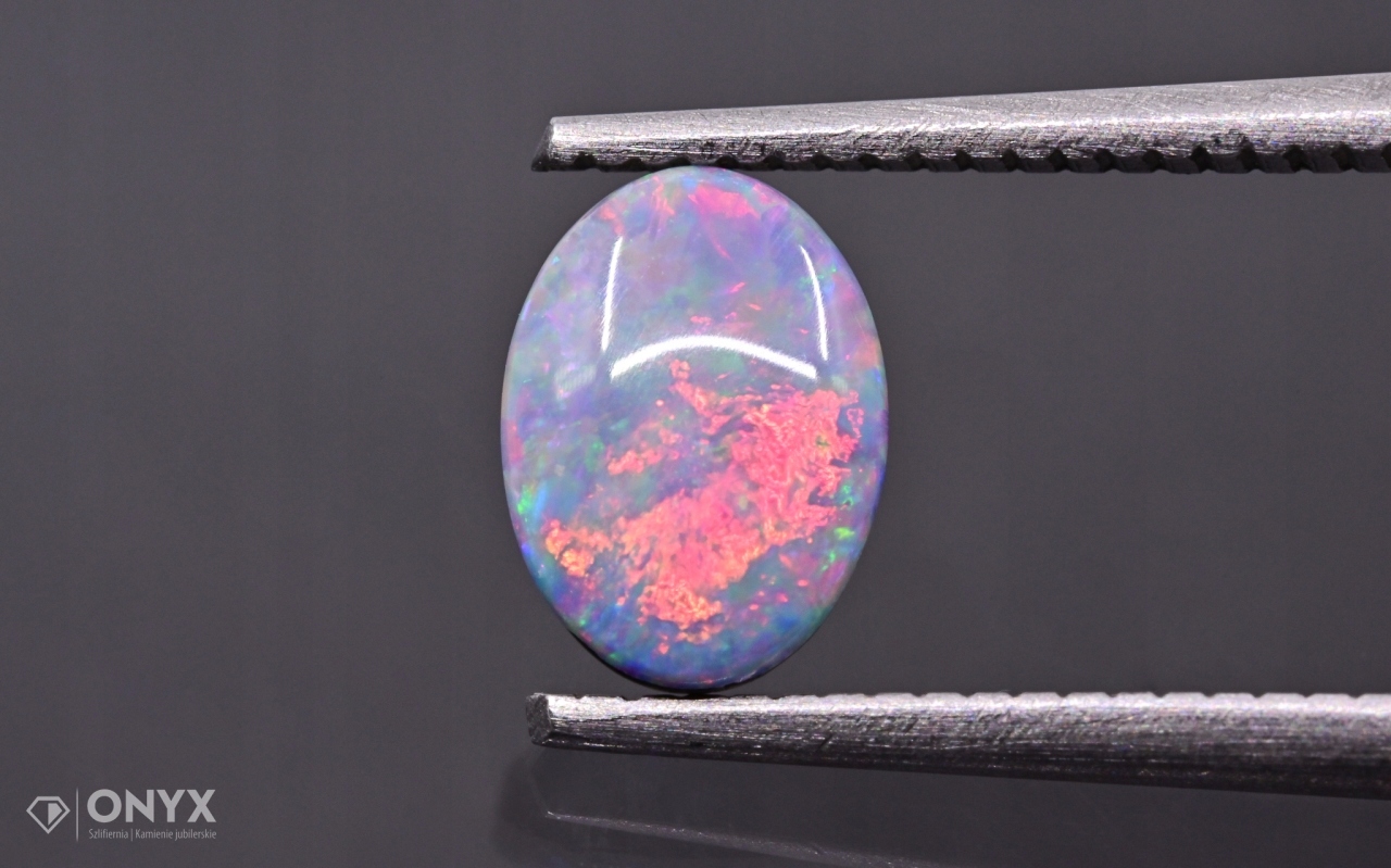 Opal Australská mělká konvexní dublet ovál 7x5 m