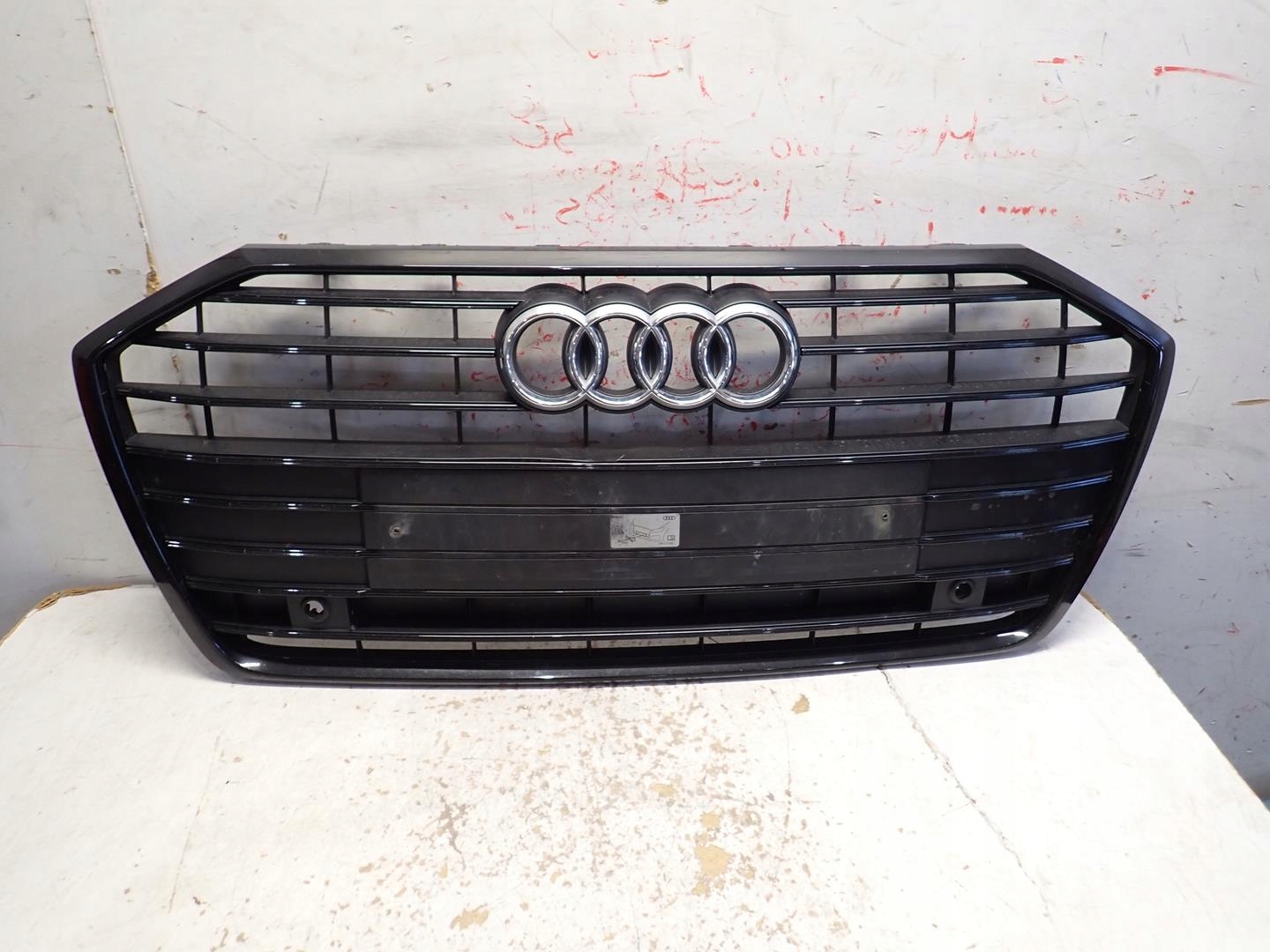 Grill AUDI A6 C8 2018- 4K0853651B
