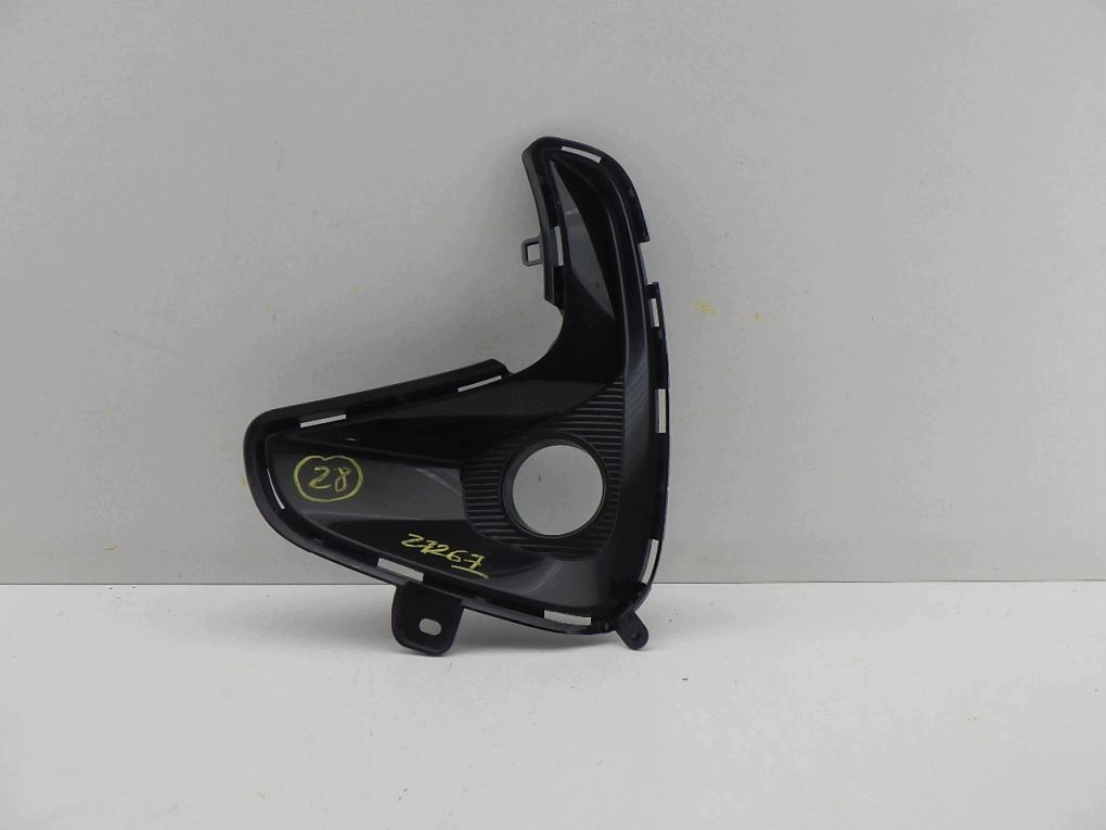 TOYOTA YARIS IV 4 2020- grid of a bumper left