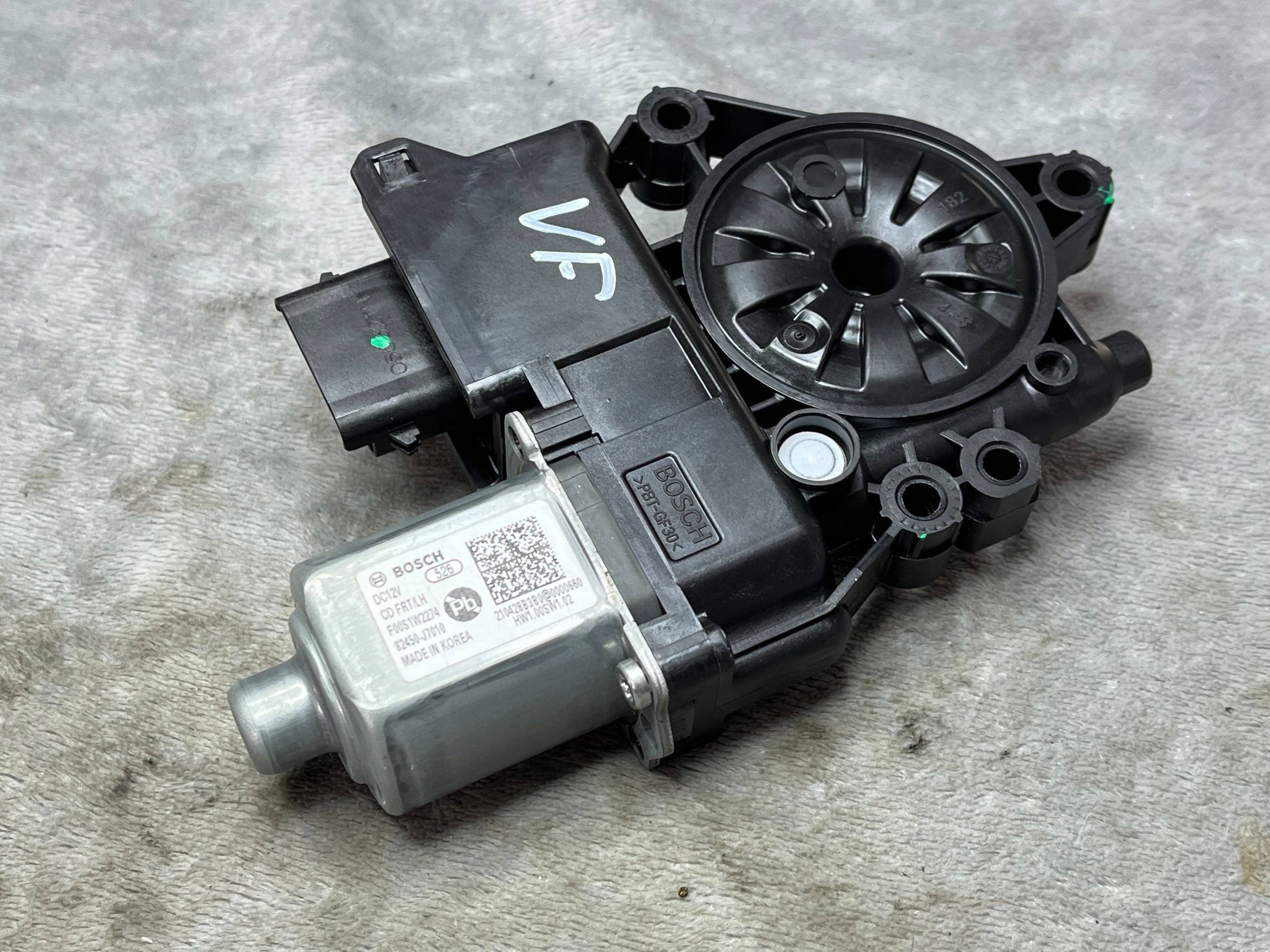 KIA CEED III 18- HB mini motor PODNOSNIKA windows left front 82450J7010 !J