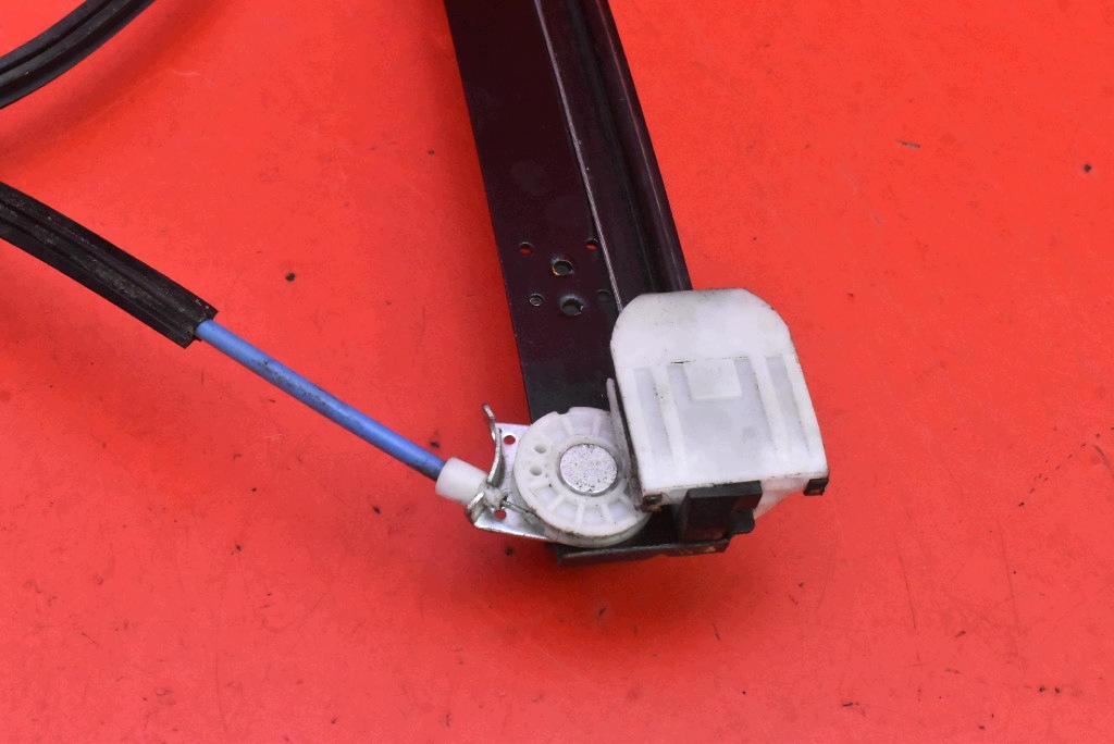 window regulator left front EU 0130022287 FORD MONDEO MK4 KOMBI 07-10