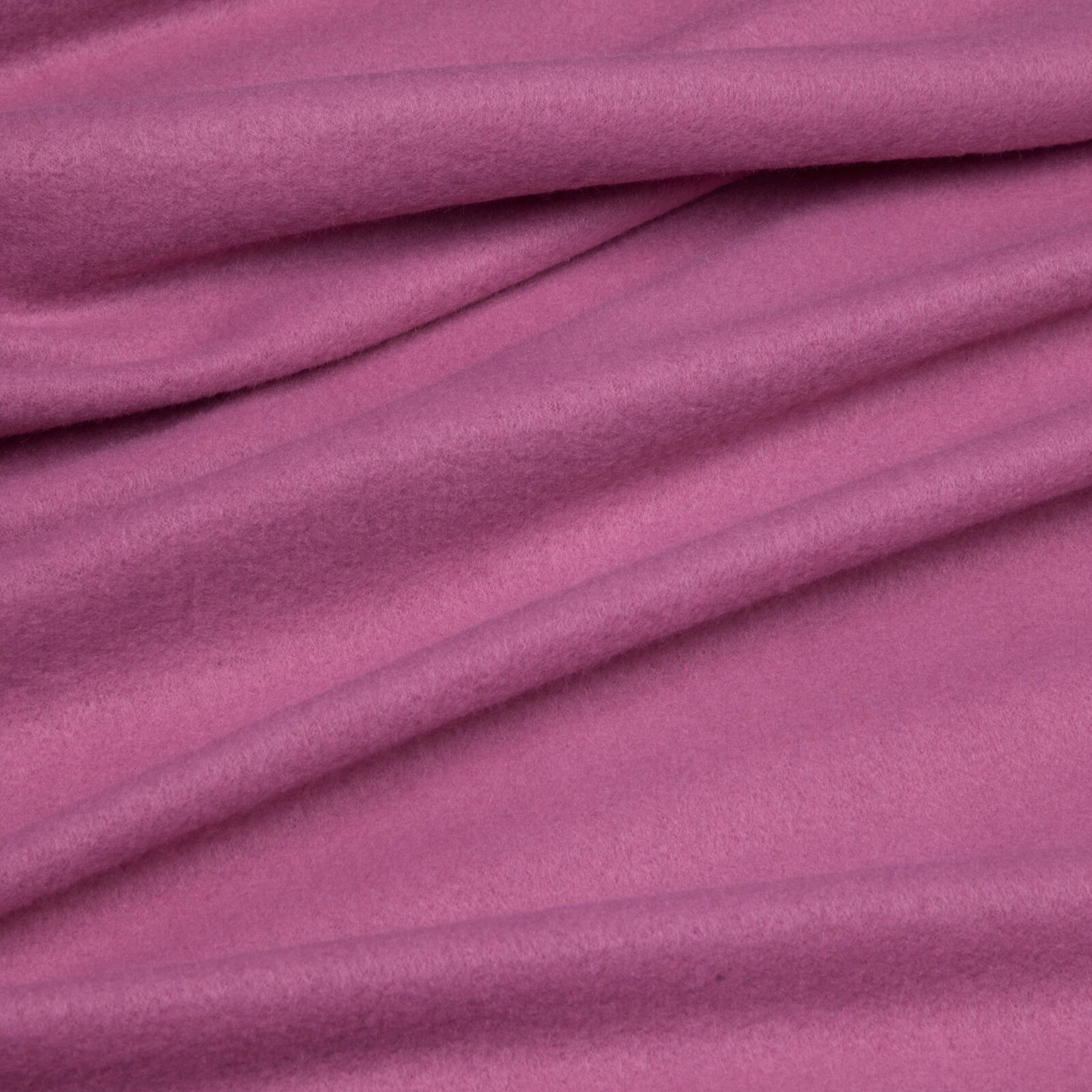 LEKKI I MIĘKKI KOC POLAROWY OBSZYTY GRUBĄ NICIĄ 150 X 200 CM WRZOSOWY Szerokość produktu 150 cm