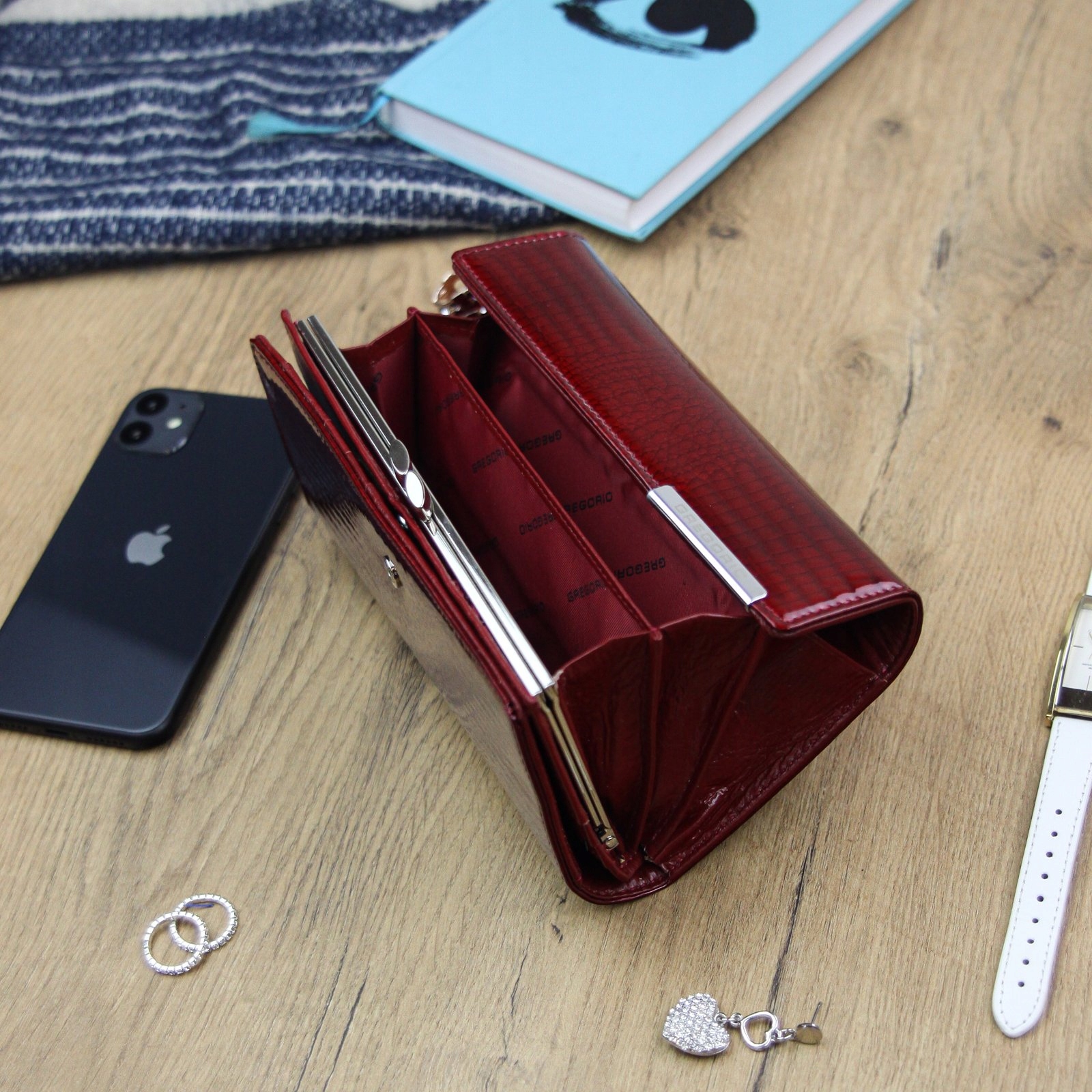 LAKIEROWANY DAMSKI PORTFEL ZATRZASK+BIGIEL SKÓRA Marka Gregorio