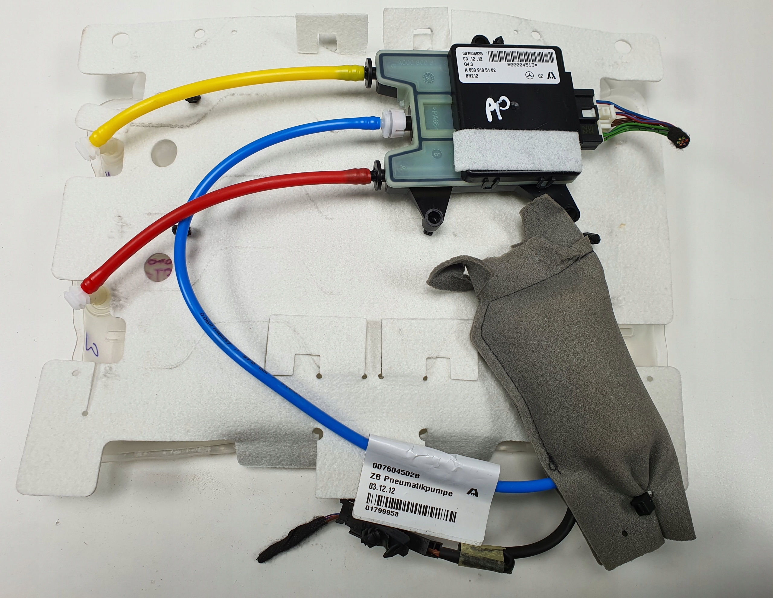 МЕХАНІЗМ НАСОС СПИНКИ ПОПЕРЕК MERCEDES GLK X204