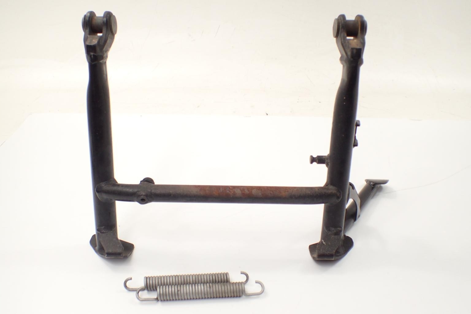 132610-1111 - BMW R 1250 RT K52 18-центральная подножка