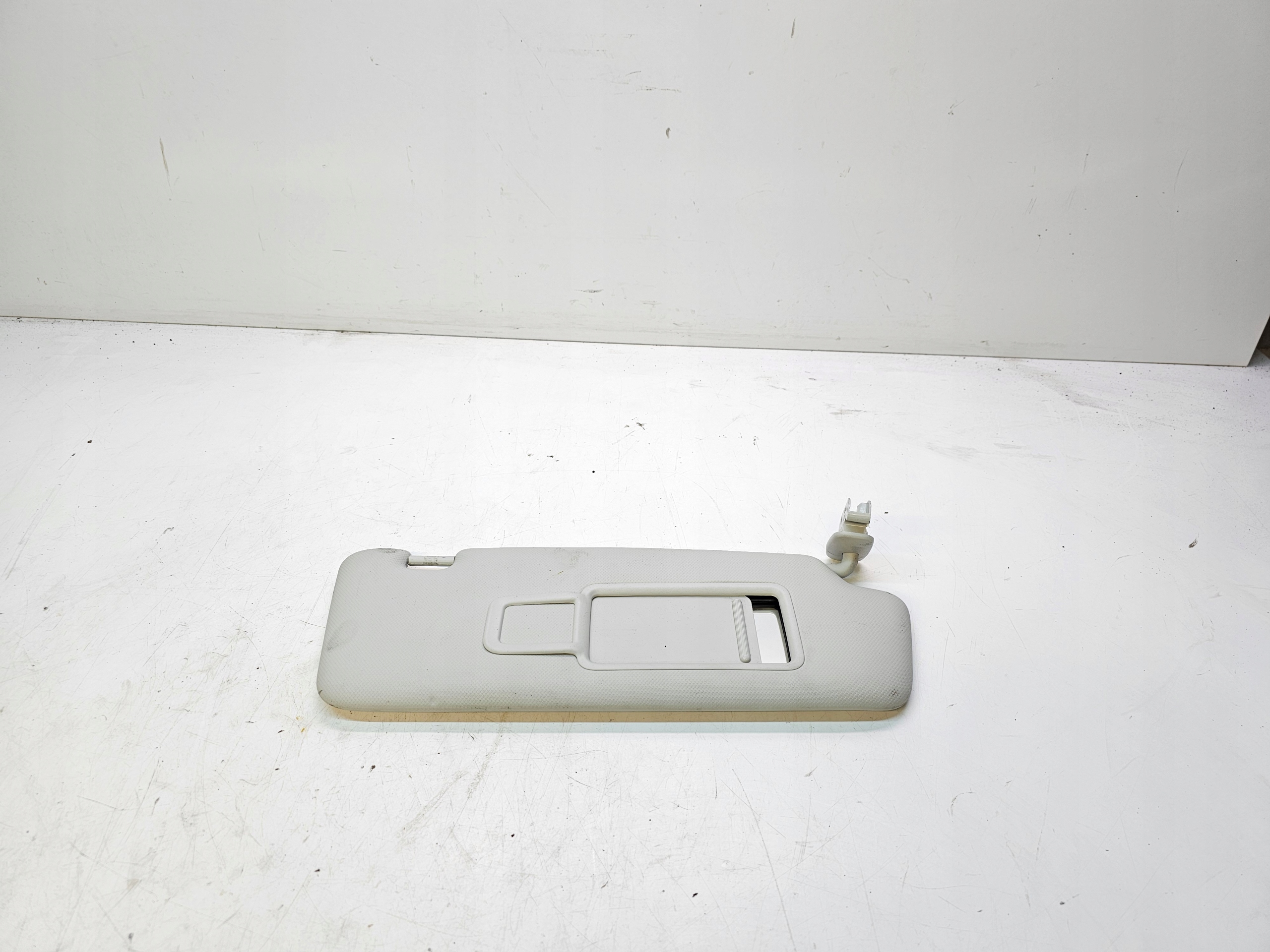 BLENDE ABDECKUNG PRZECIWSLONECZNA RECHTS AUDI A4 B8 8K0857552AE 8S0