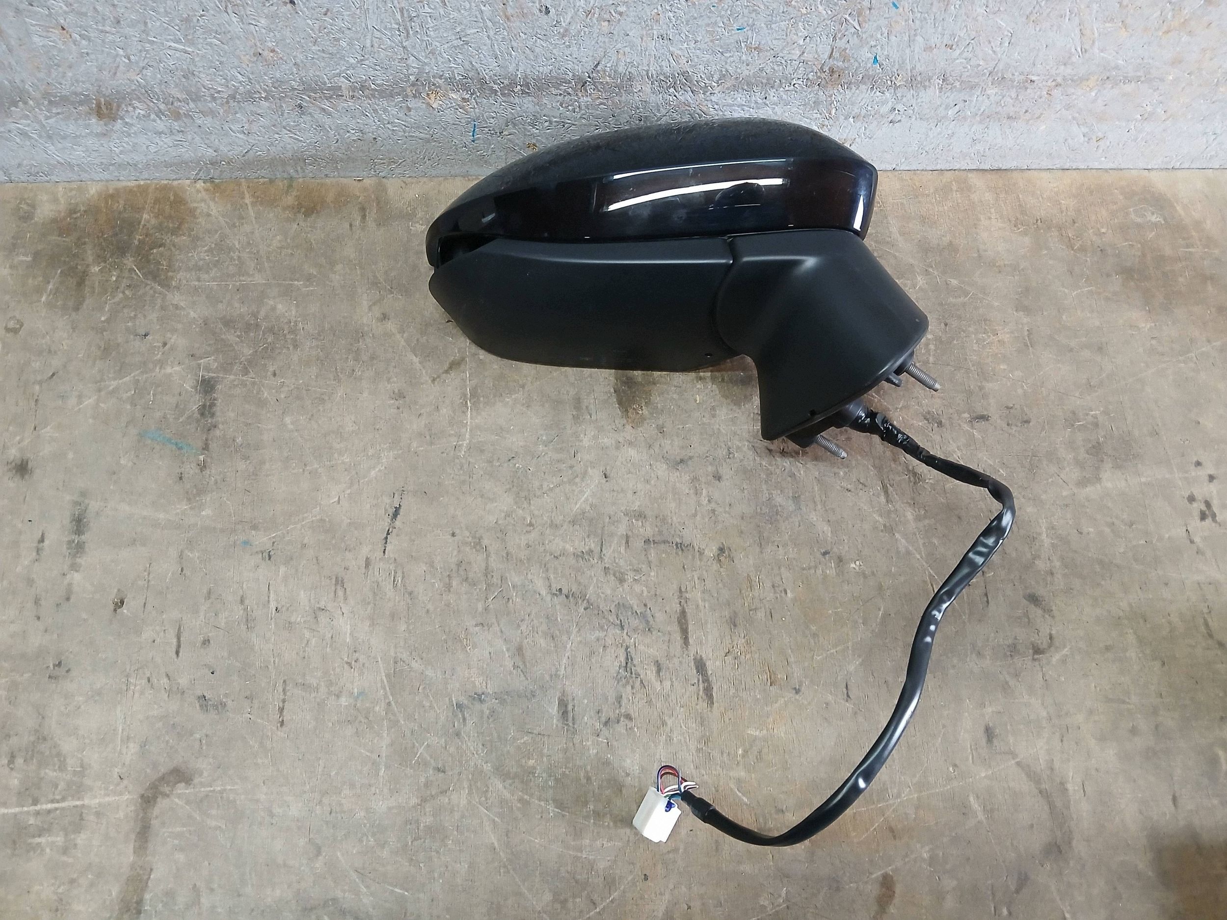 mirror front right TOYOTA COROLLA E21 8PIN