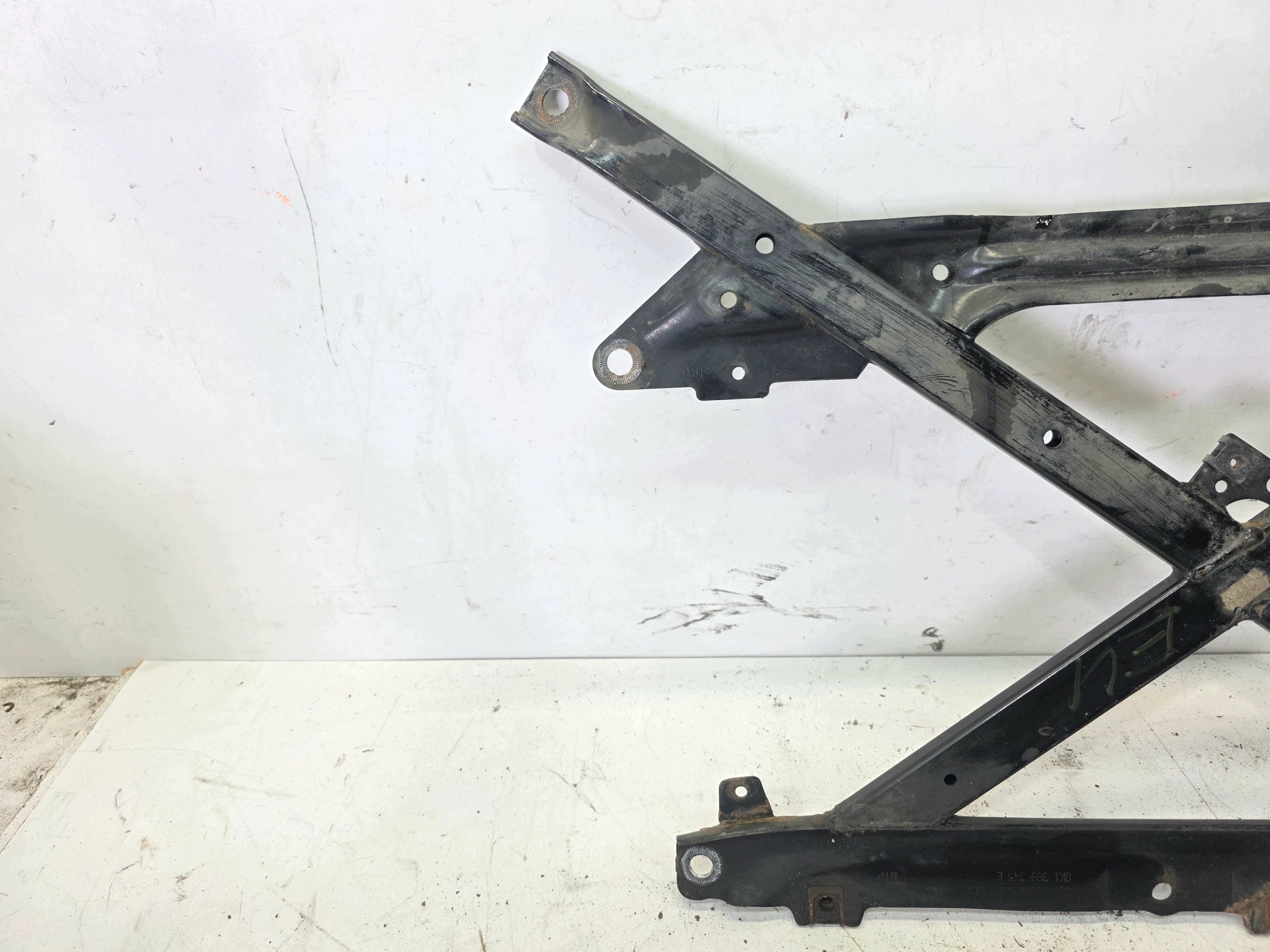 croix traverse support moteur AUDI A4 B8 A5 8T Q5 8K1399345E
