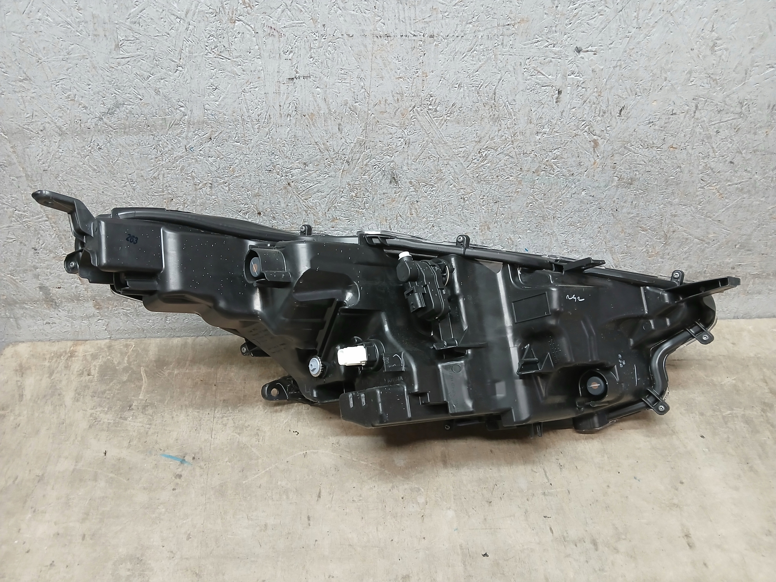 light lights front right left TOYOTA YARIS IV 4 FULL LED K0-8
