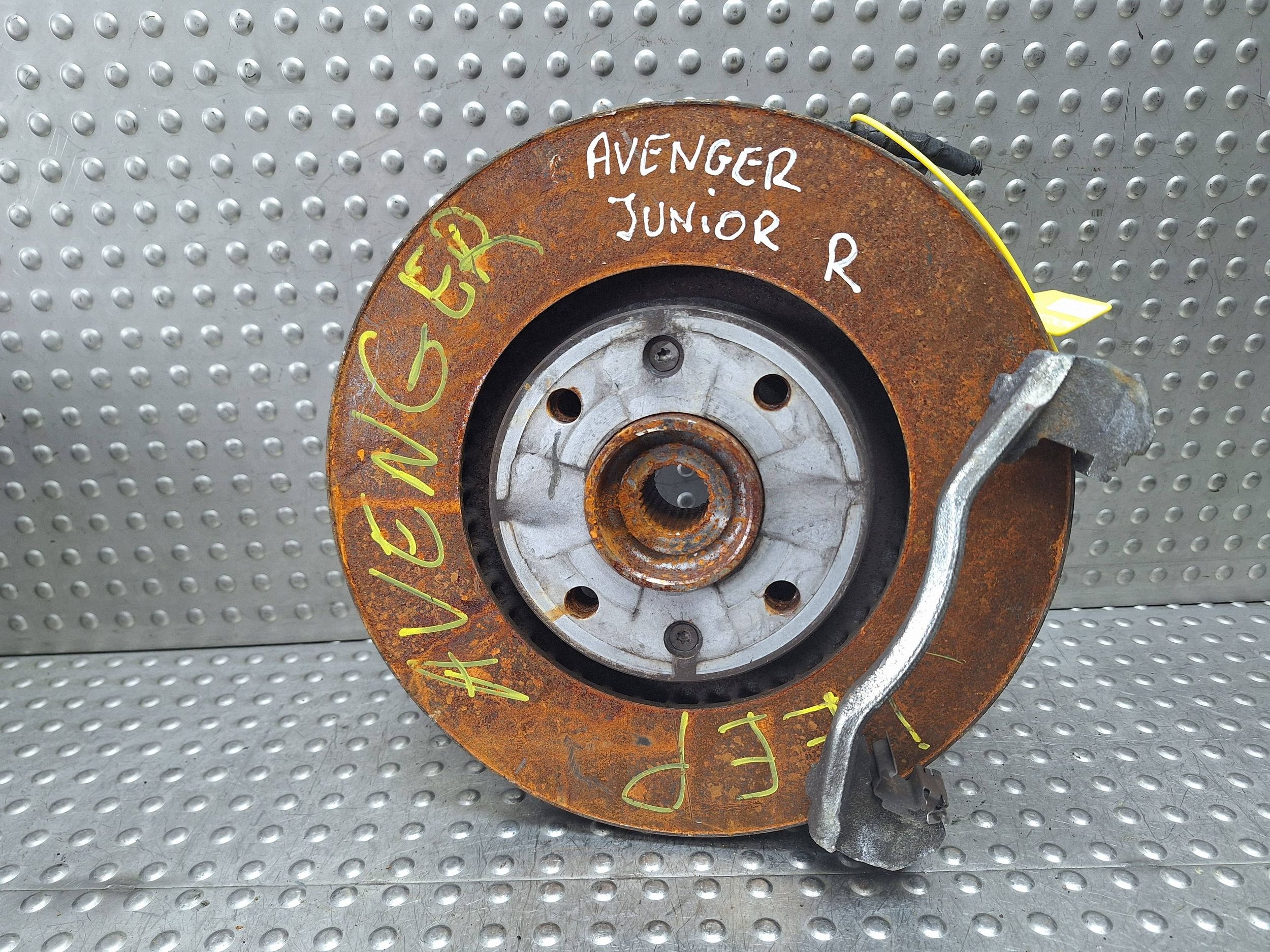 swing right front JEEP AVENGER 24-26