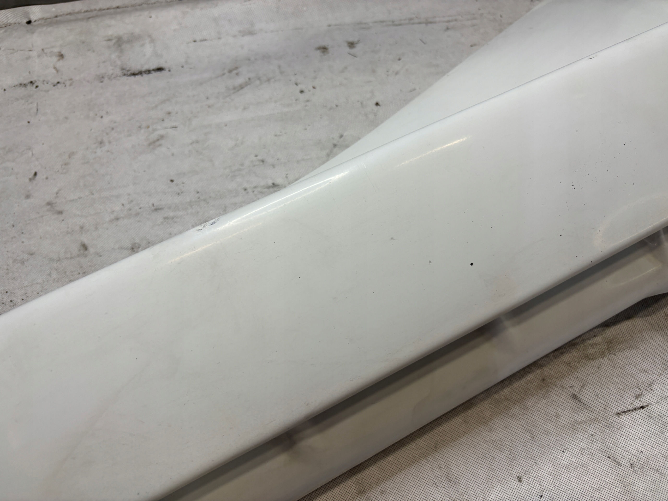 corner bonnet hood cabs right Iveco Stralis 504096162