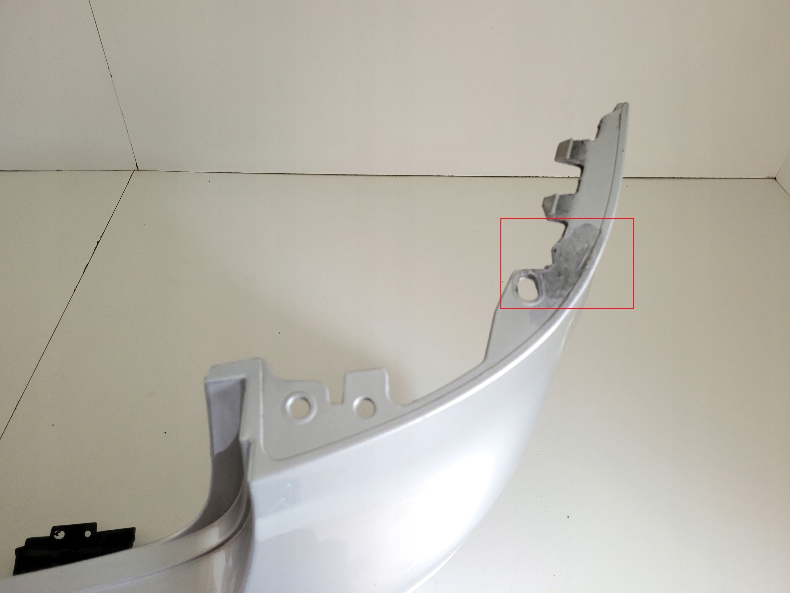 ZDERZAK GOLF V R32 GOLF 5 R32 1K6 Kolor srebrny