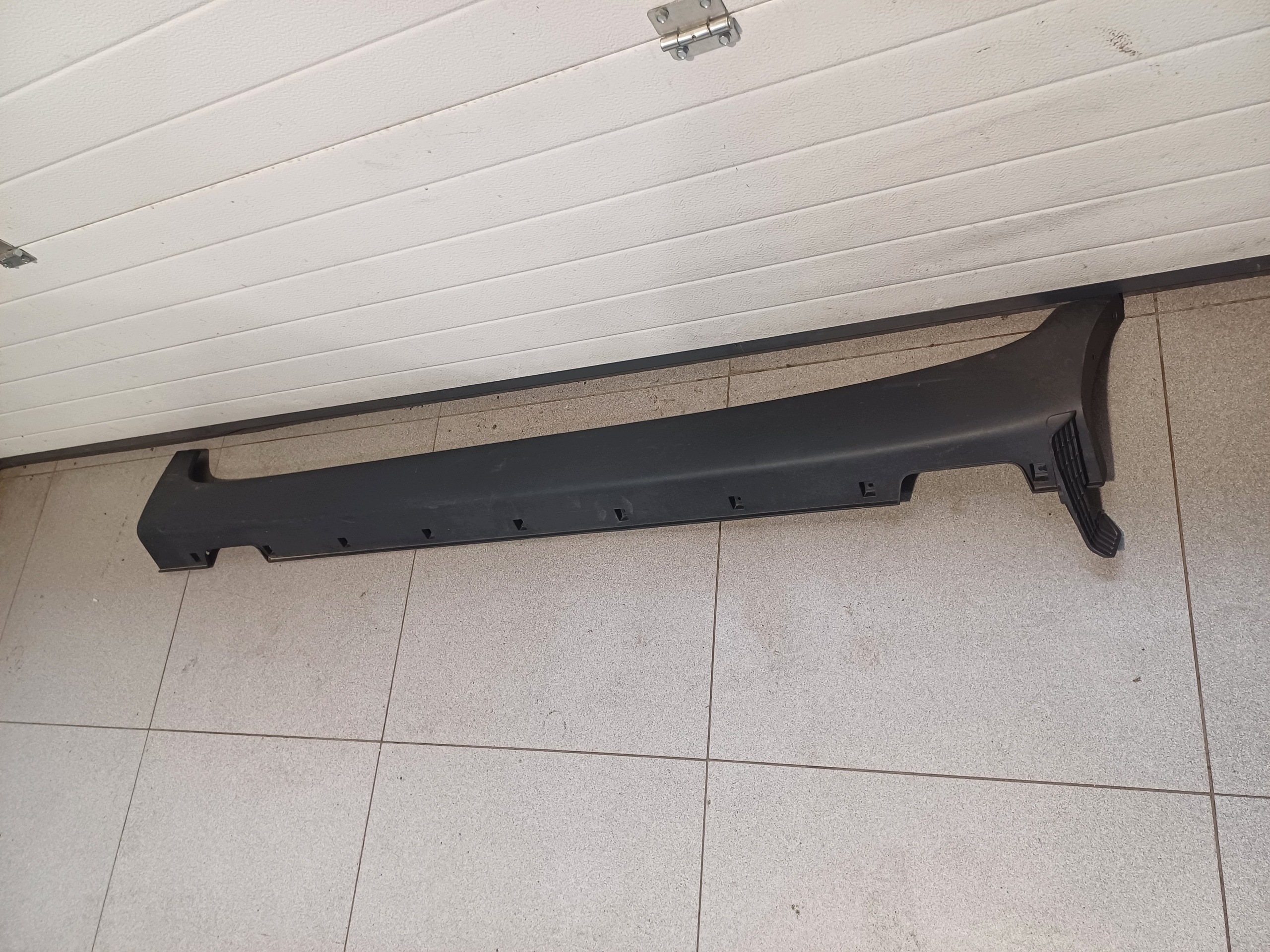 moulding threshold left KIA SPORTAGE III 87751-3U000
