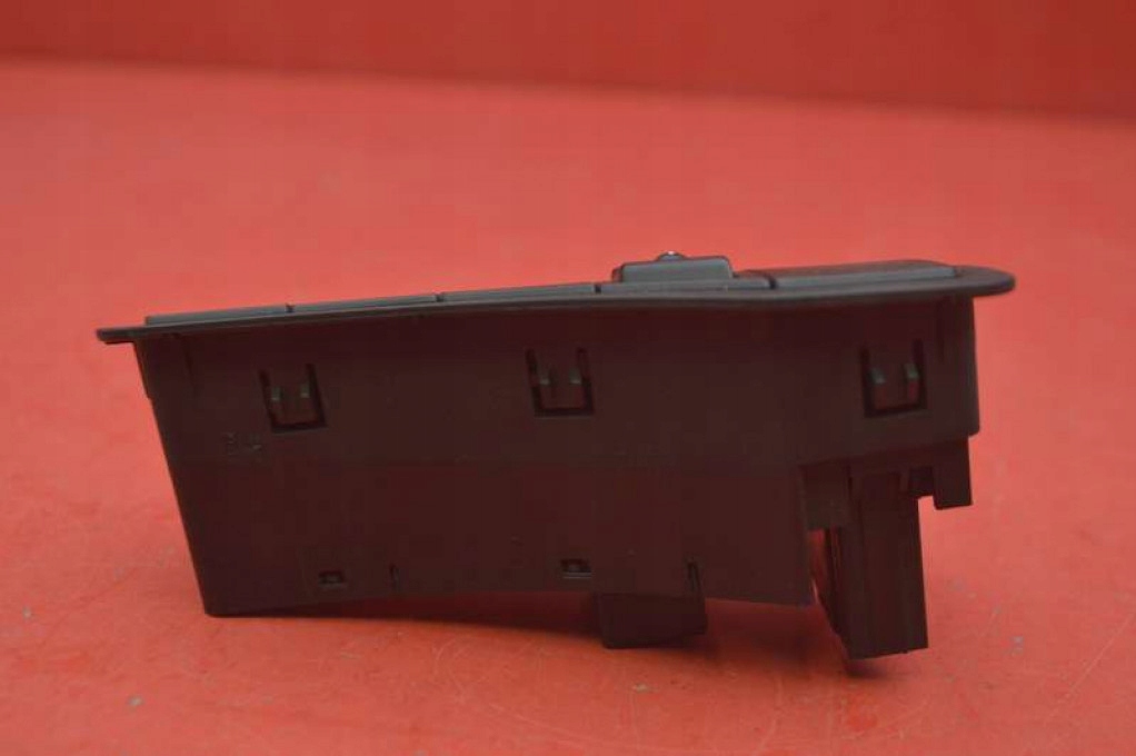 switch button ACTIVE ECO ESP DBC 93700-3U290 KIA SPORTAGE 3 III 10-14