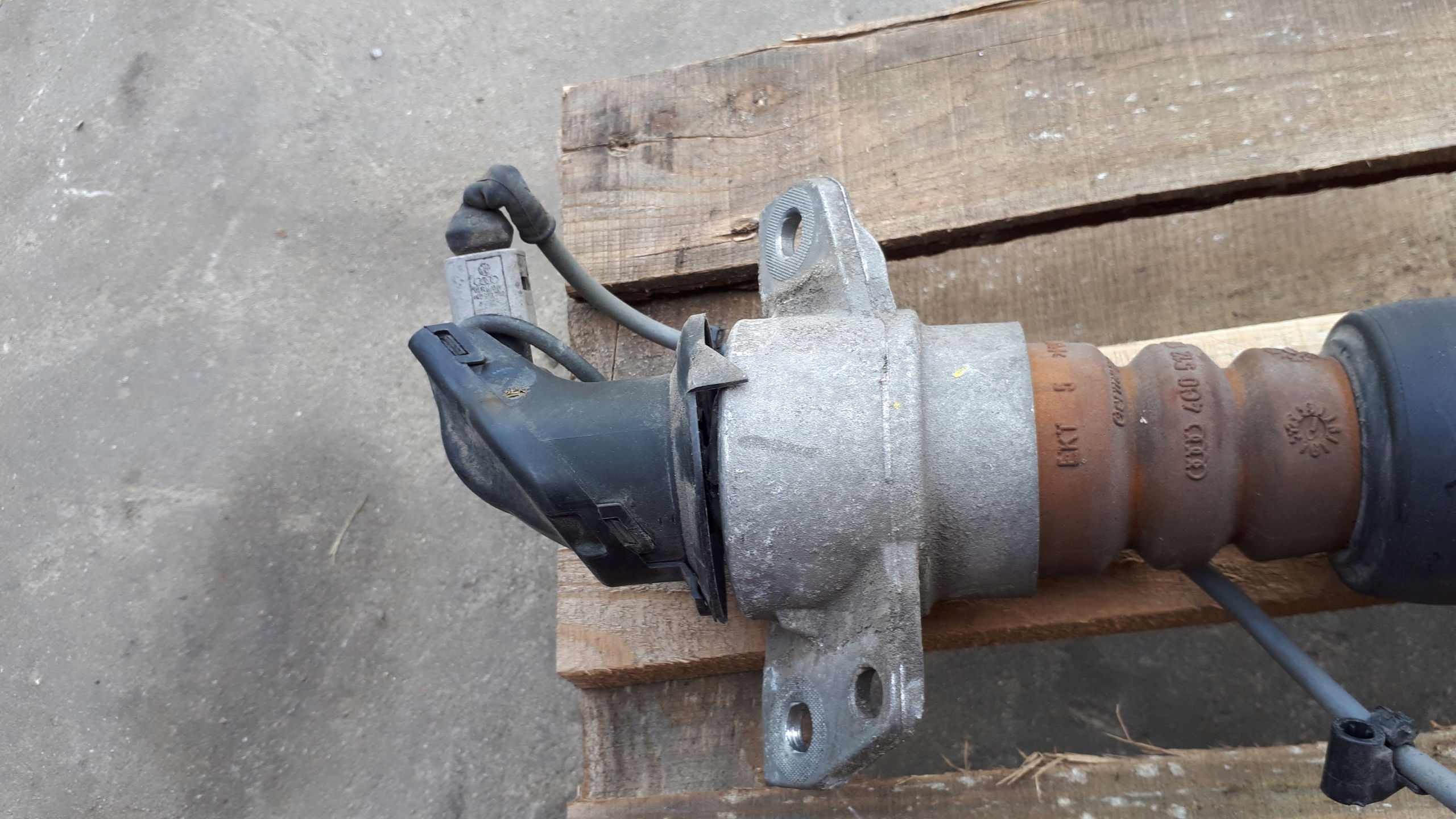 S7 4G A7 STOSSDÄMPFER HECK HINTEN 4.0 TFSI S6 A6 C7