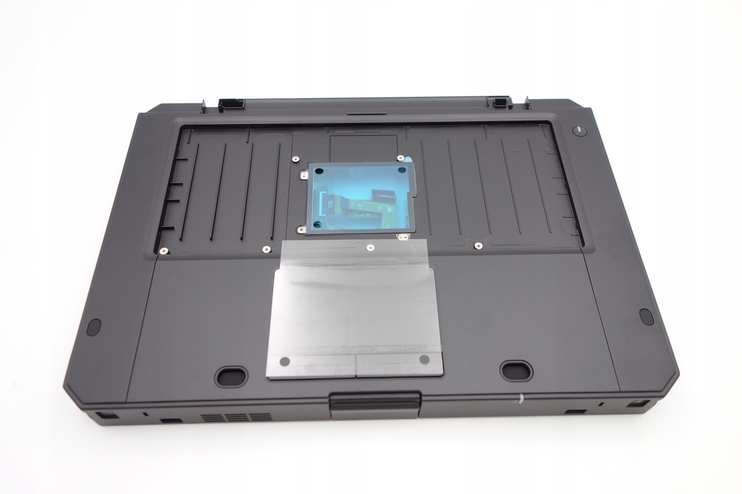 Zesílená skříň Latitude Rugged Extreme 43N5X