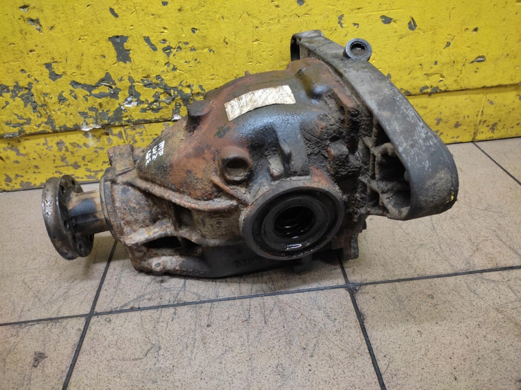 BMW E39 differenciál hátsó differenciál 1214311