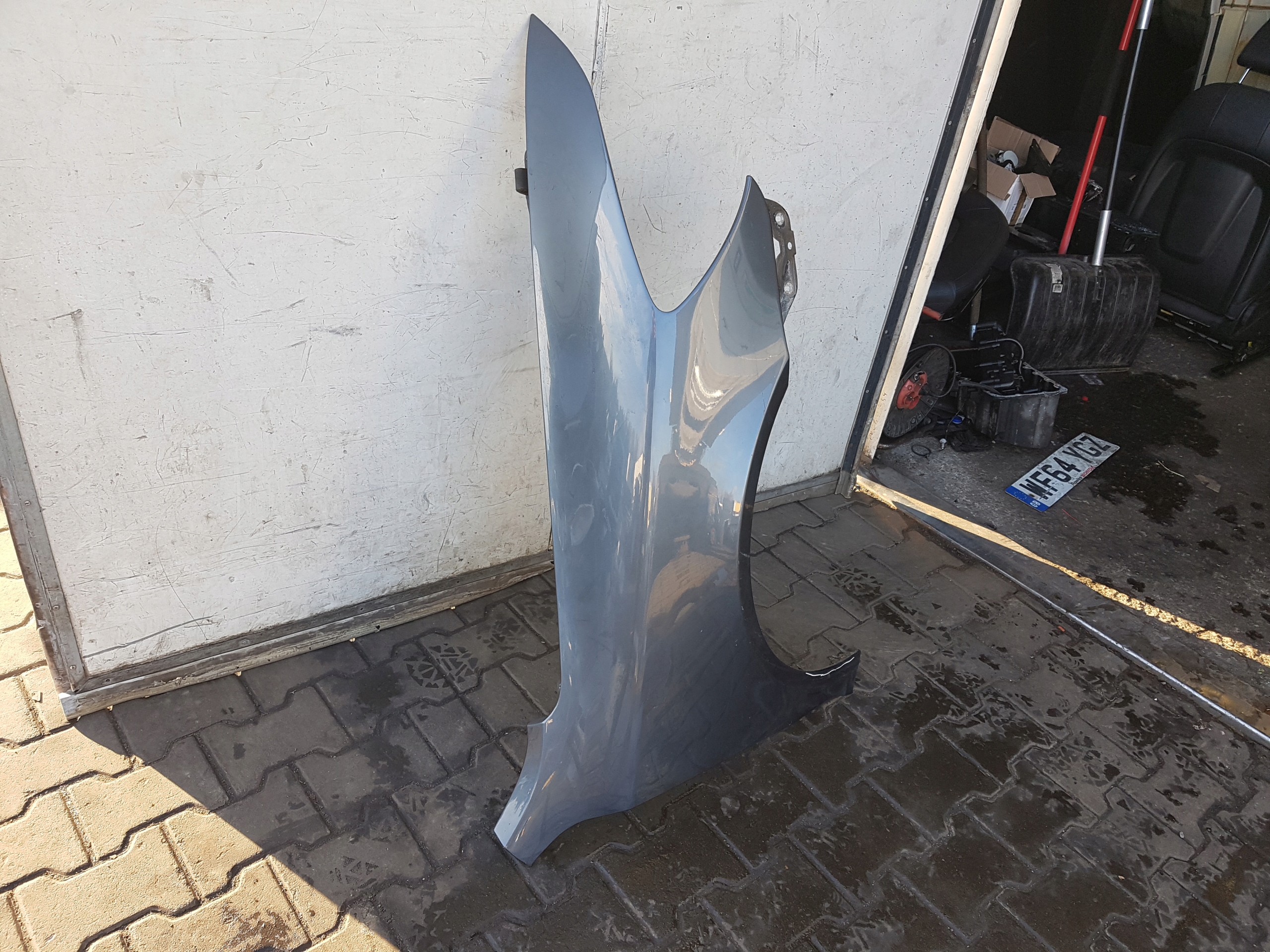 SKODA OCTAVIA 2 II LIFT 08-12r BŁOTNIK PRAWY PRZÓD LF8J