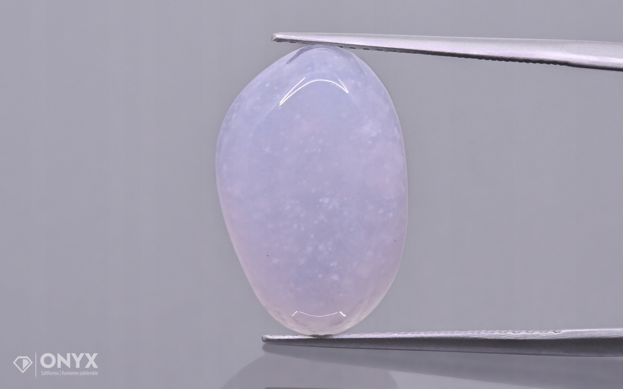 Chalcedon modrá konvexní nepravidelná destička 18,5x12,5 mm