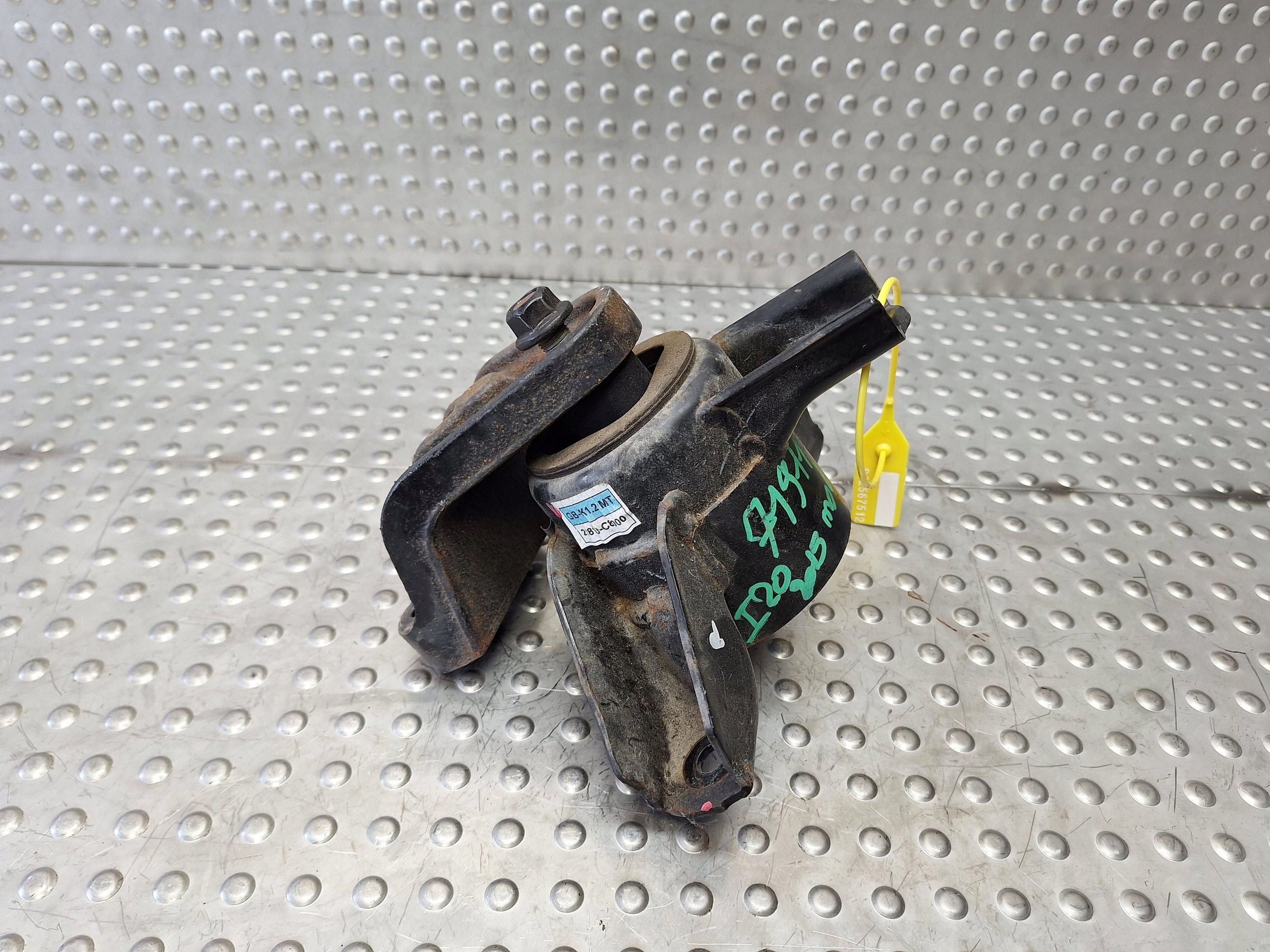 holder engine mount right 21810-C8000 HYUNDAI i20 II 14-18 1.2