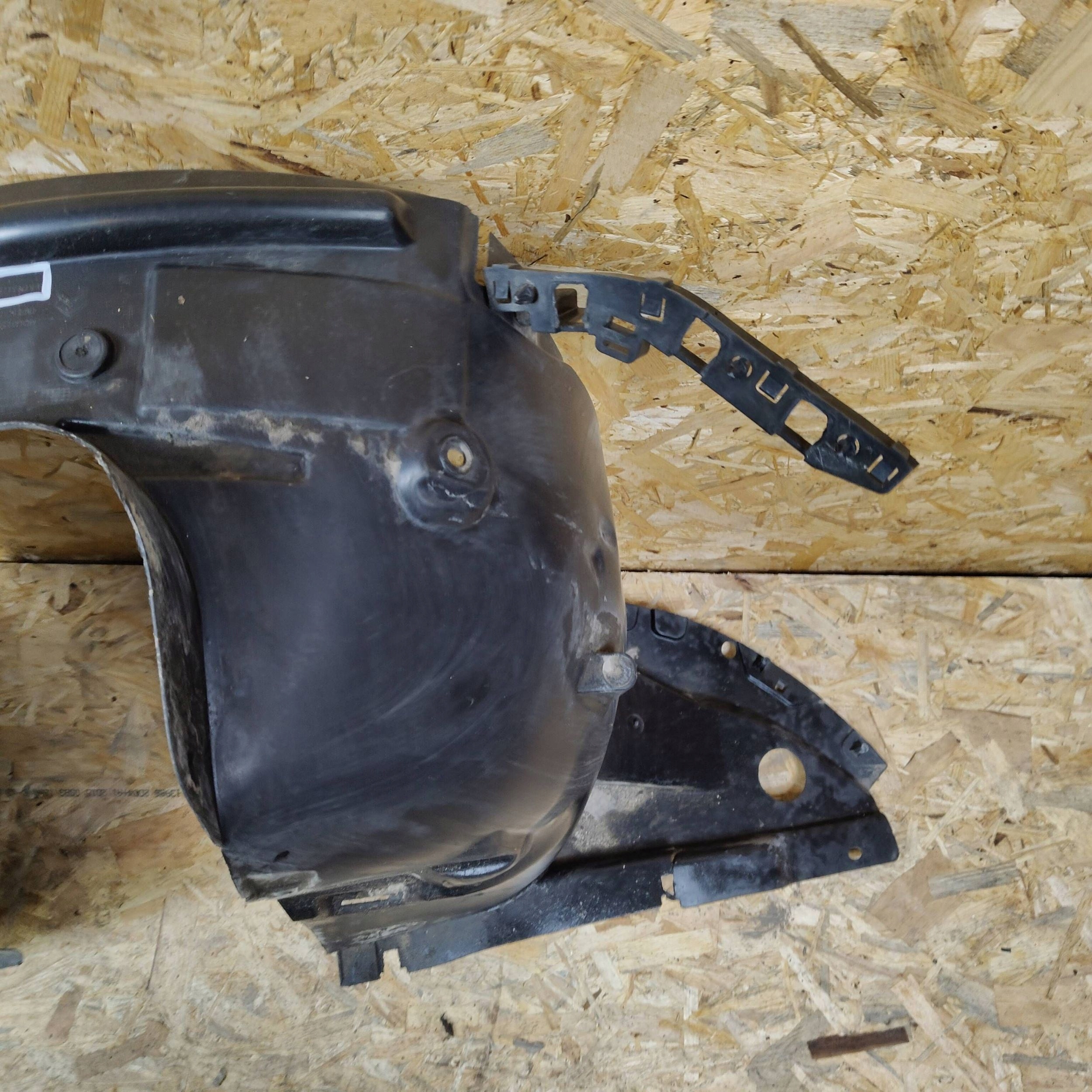 mudguard front front side left Citroen C3 9811931280