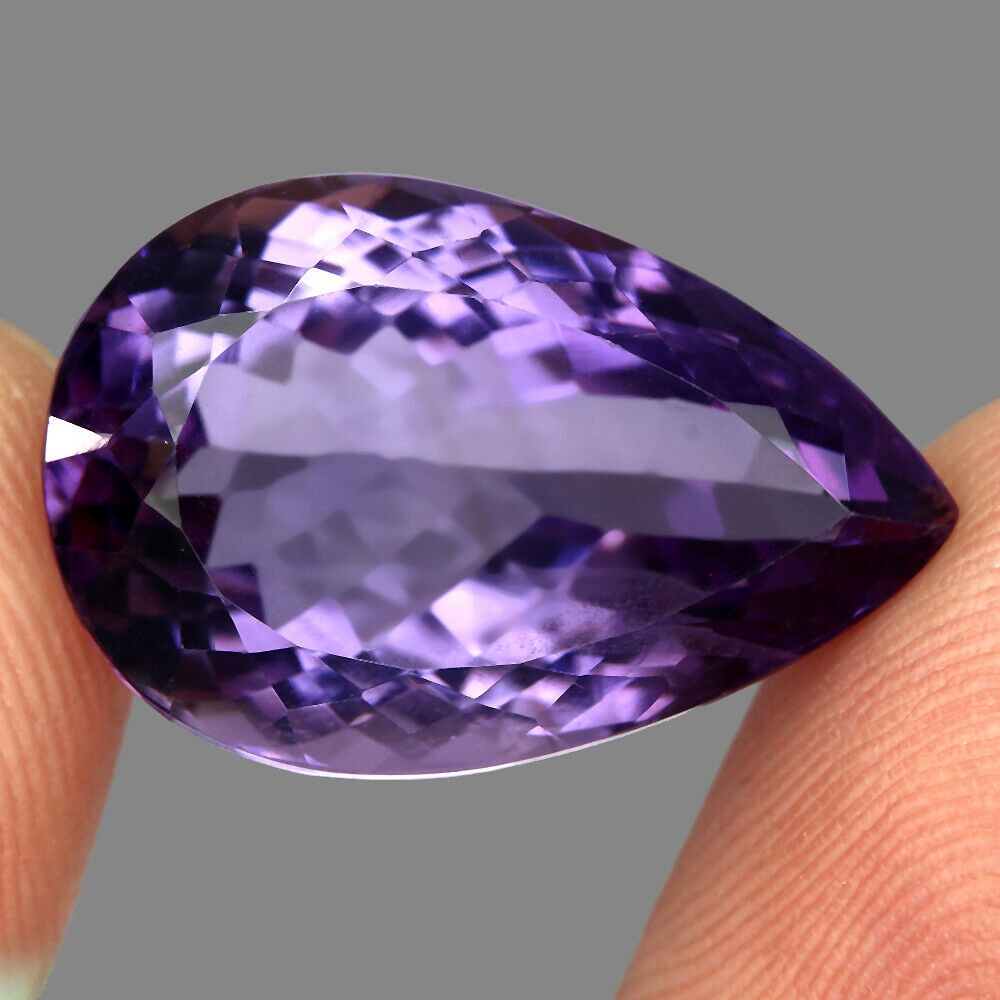 Přírodní kámen ametyst 22.45ct Vvs