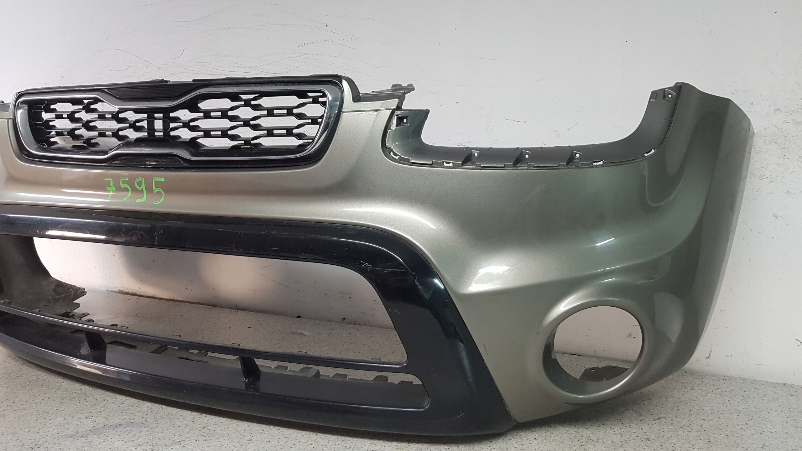 KIA SOUL and 1 LIFT 2011 - bumper front 7595
