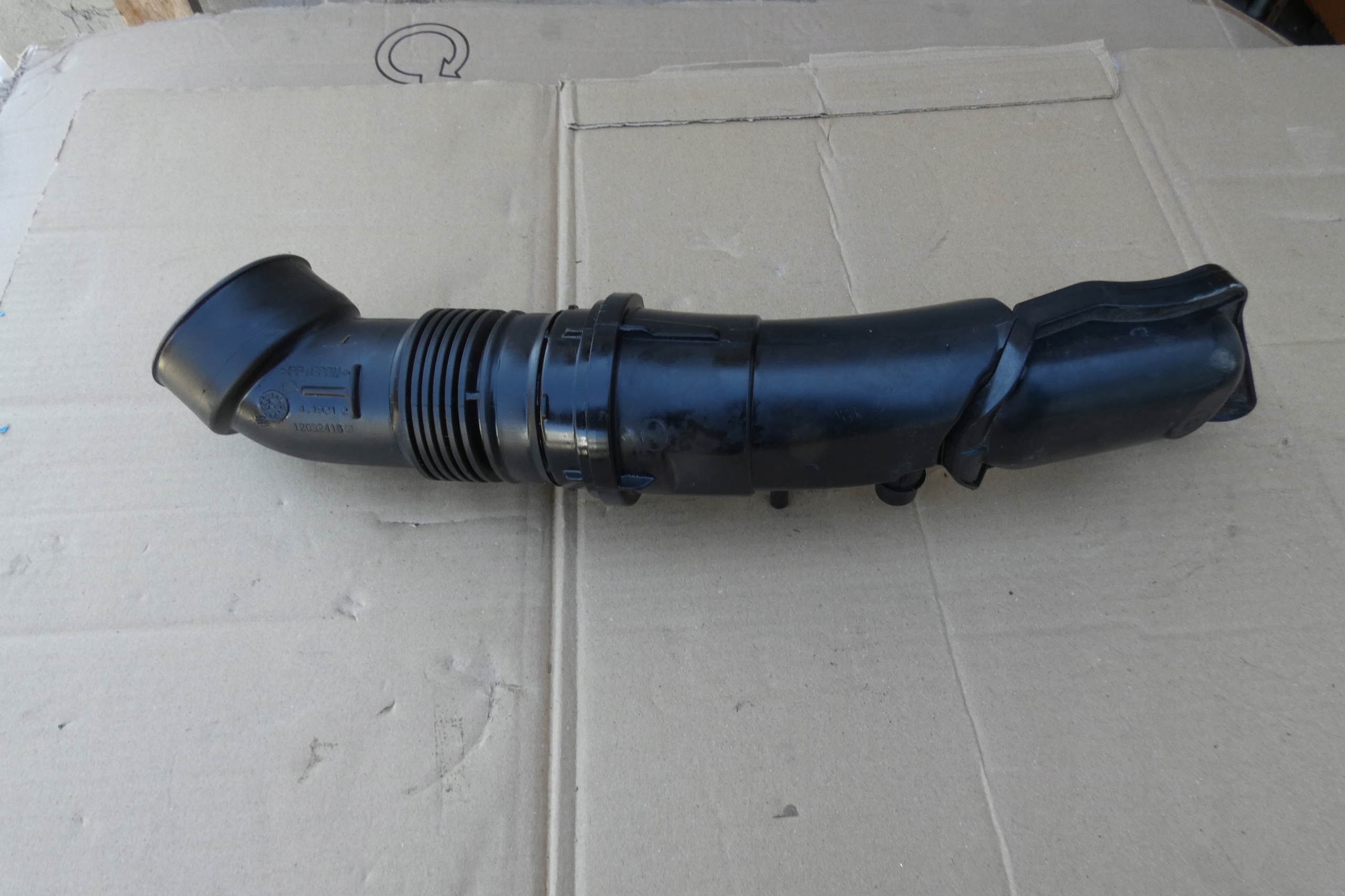 PEUGEOT 2008 II 1.2 THP 2022 pipe DOLOTU air