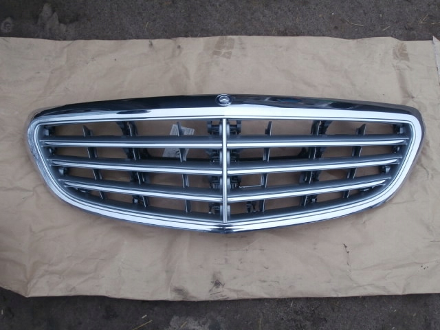 решетка радиатора MERCEDES W205 Elegance