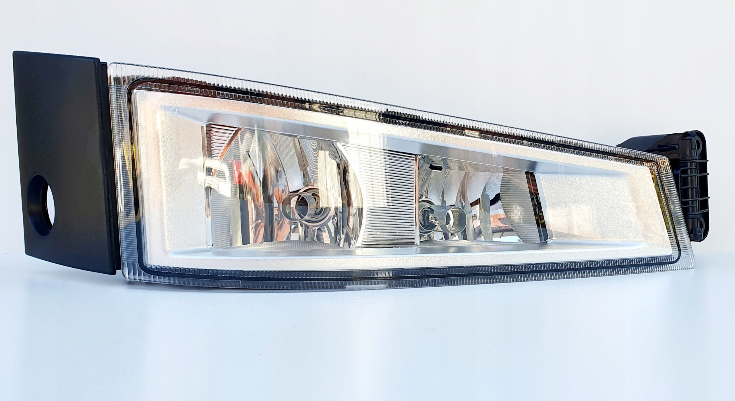 84186281 - ГАЛОГЕН VOLVO FH4 ПРОТИВОТУМАННЫЙ ДВОЙНОЙ ПРАВЫЙ