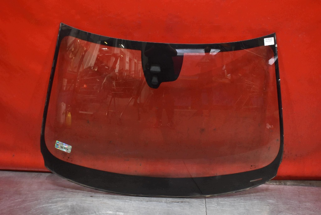 windscreen front iron VOLVO V60 1 and LIFT 13-20