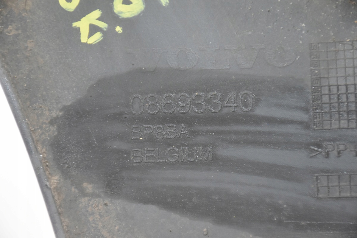 front bumper front VOLVO V70 II LIFT washers