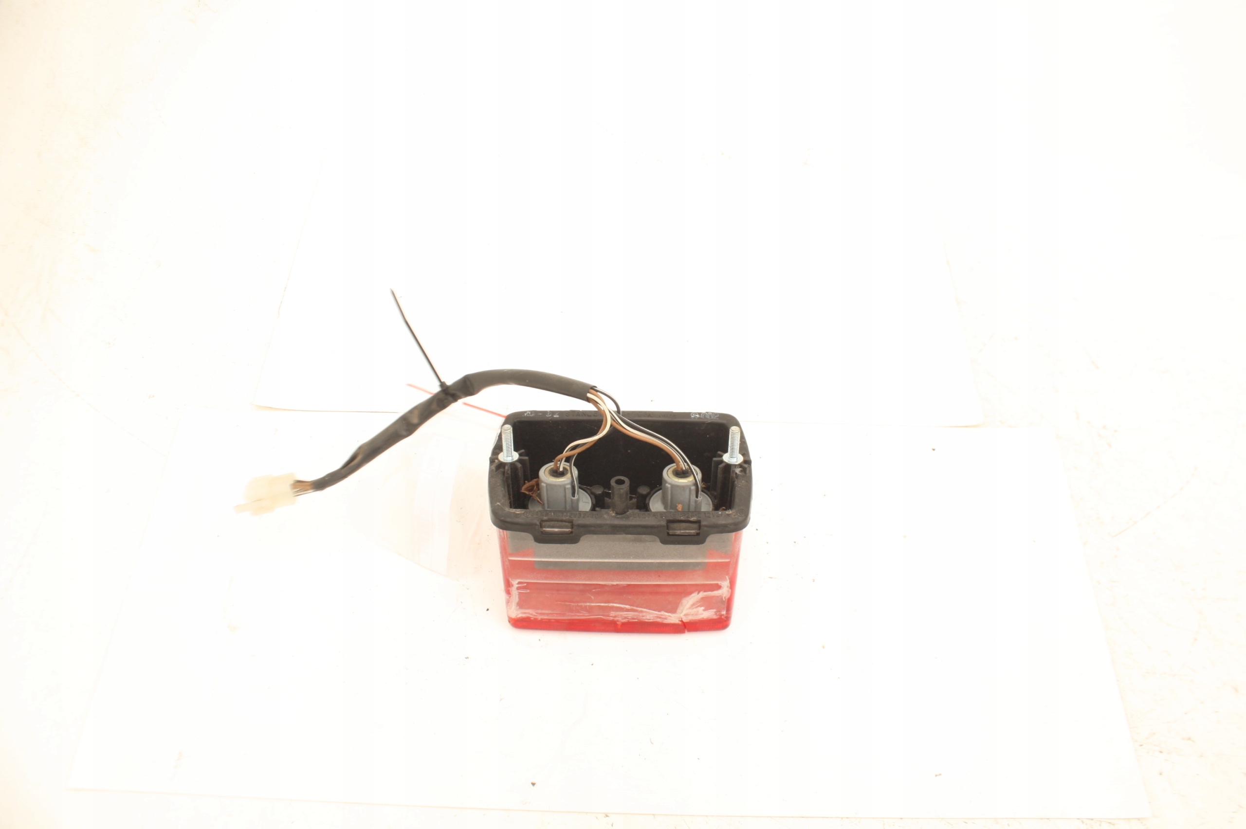 LAMPA TYLNA Suzuki GS 500 89-04 Numer katalogowy części 842-001