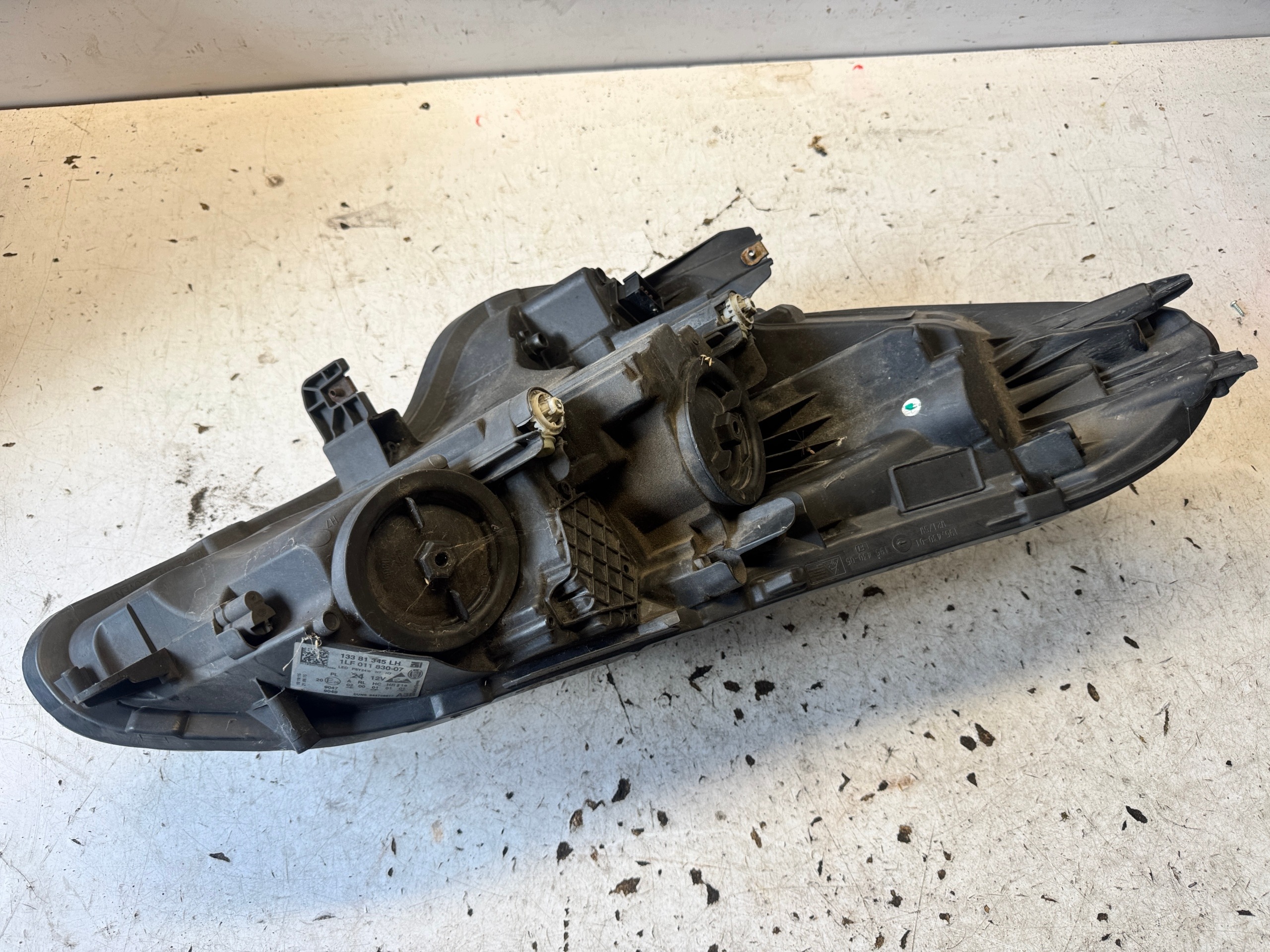 OPEL CORSA E light left front REFLEKTOR left LED 13381345 ANGLIK UK UCHO