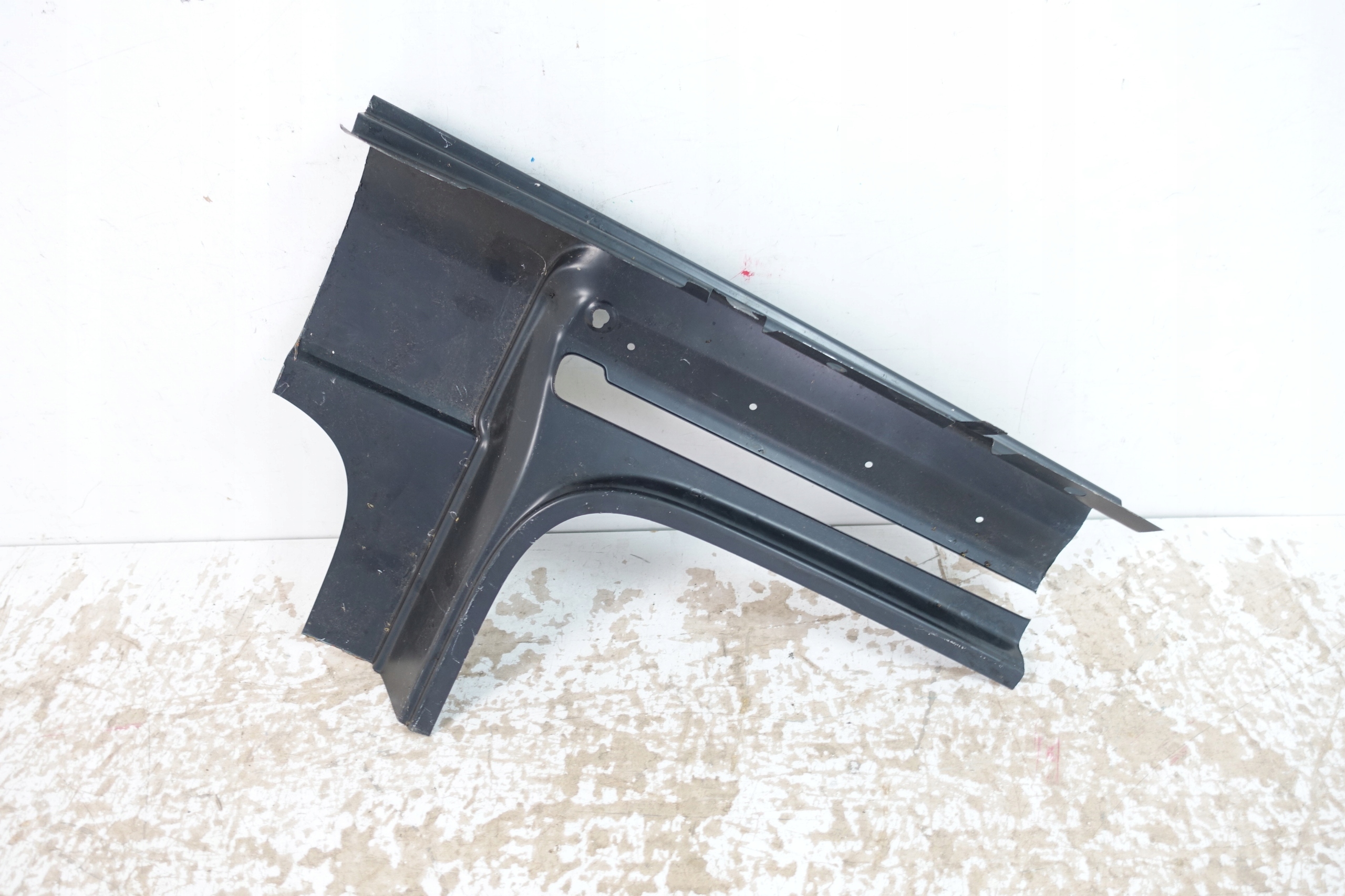 VW CADDY III 2015- side roofs pillar left rear part