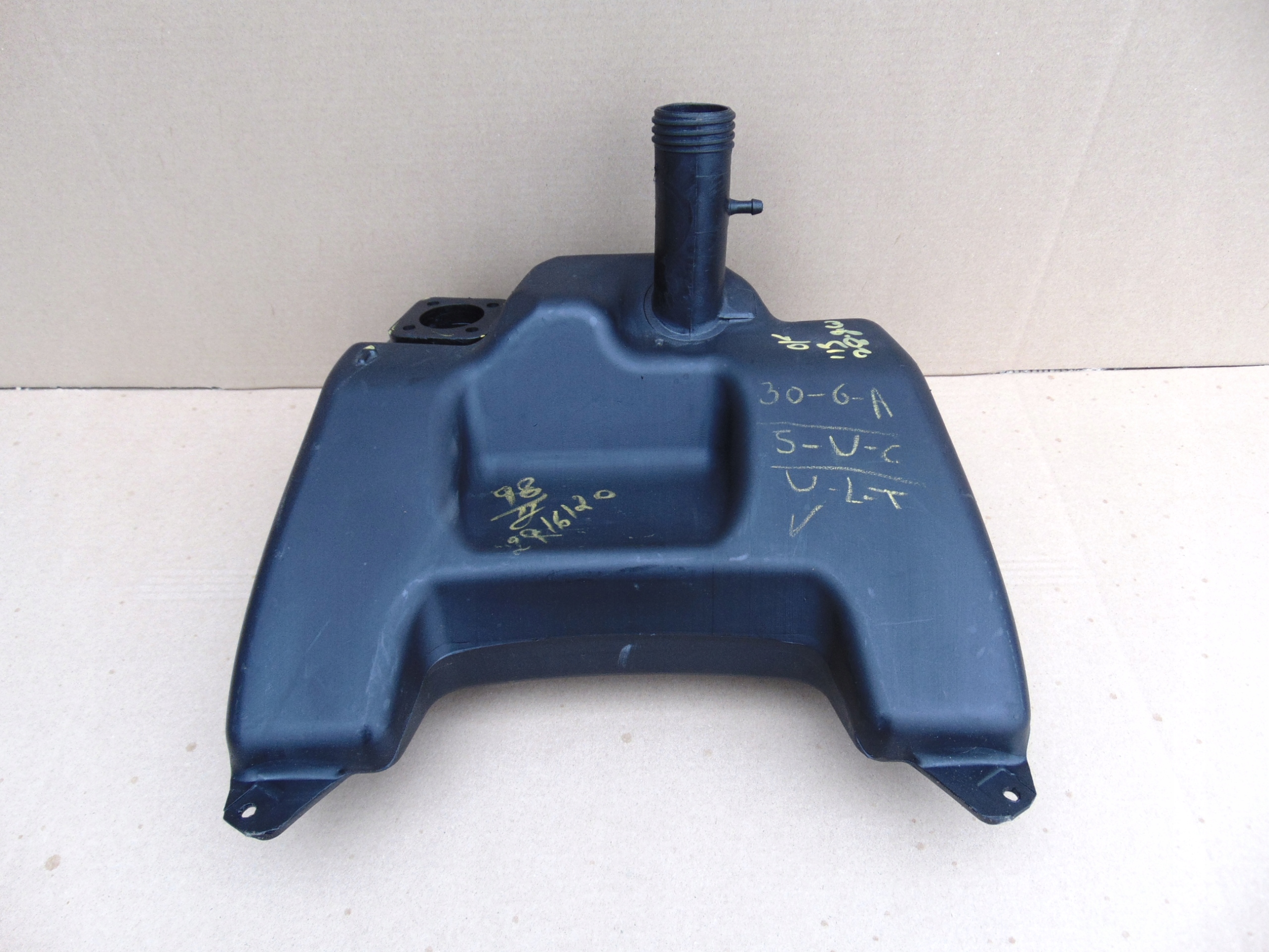 PIAGGIO TYPHOON 50 18 + ТОПЛИВНЫЙ БАК