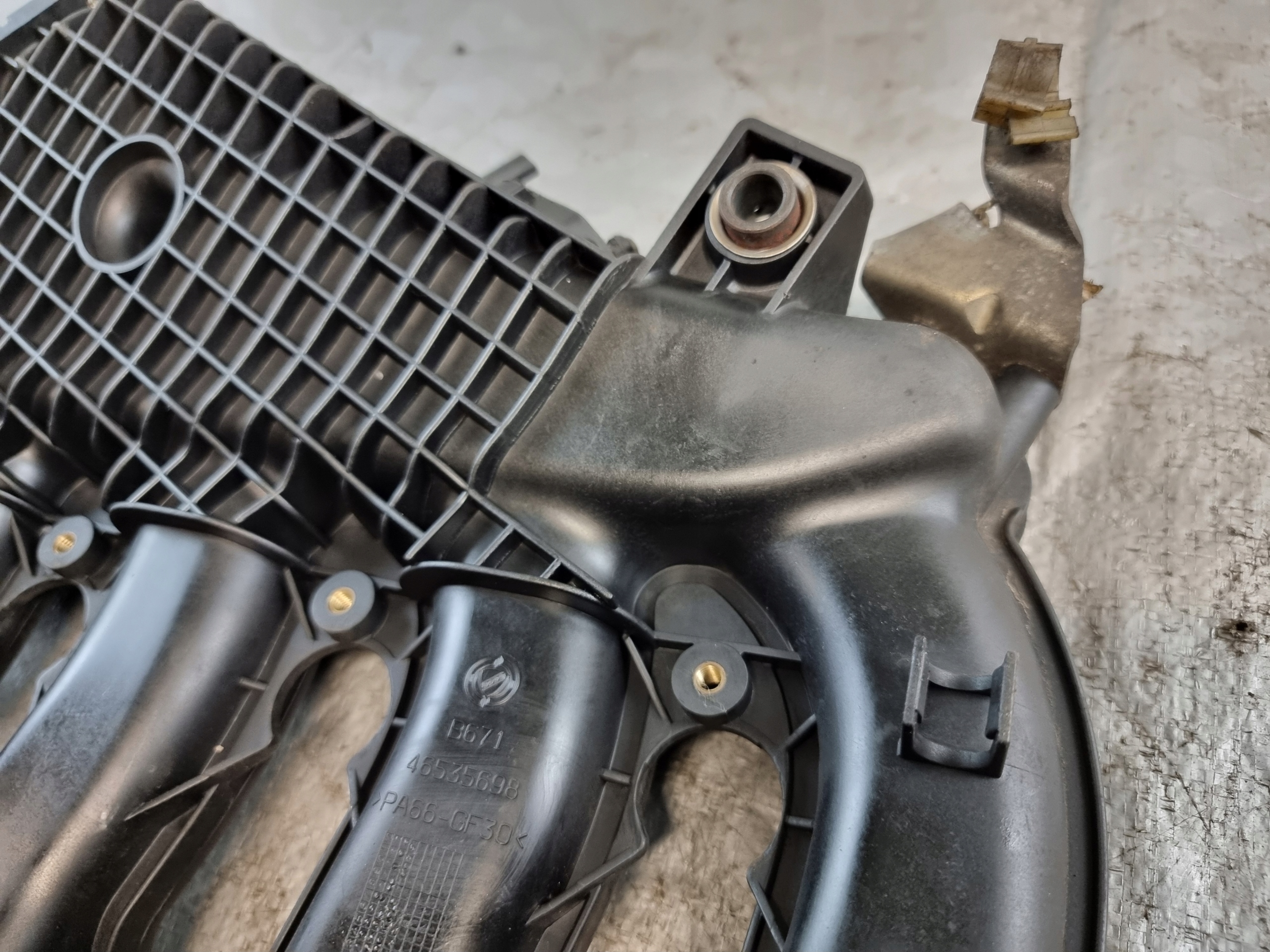 intake manifold OE 46535698 FIAT STILO 1.6B 16V