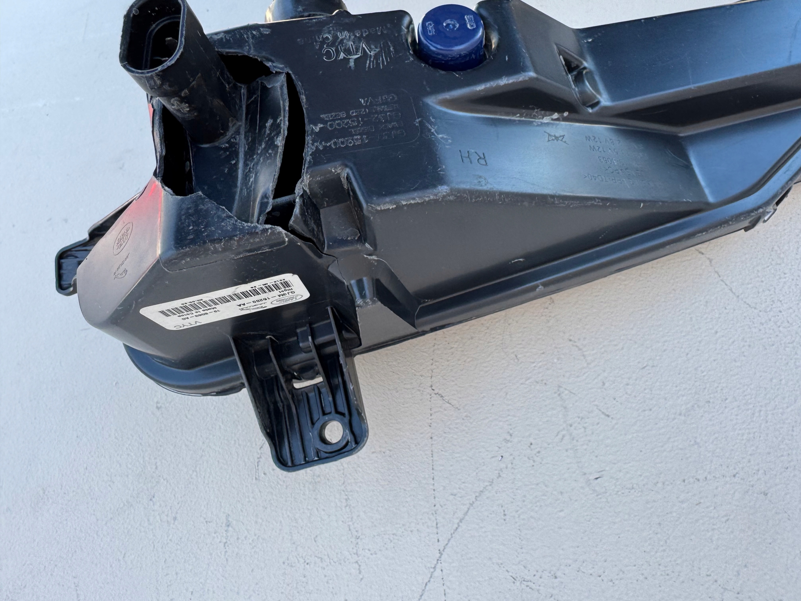 Range Rover Evoque РЕСТАЙЛИНГ 14-19R ГАЛОГЕН правый led перед GJ3M-15200-AA