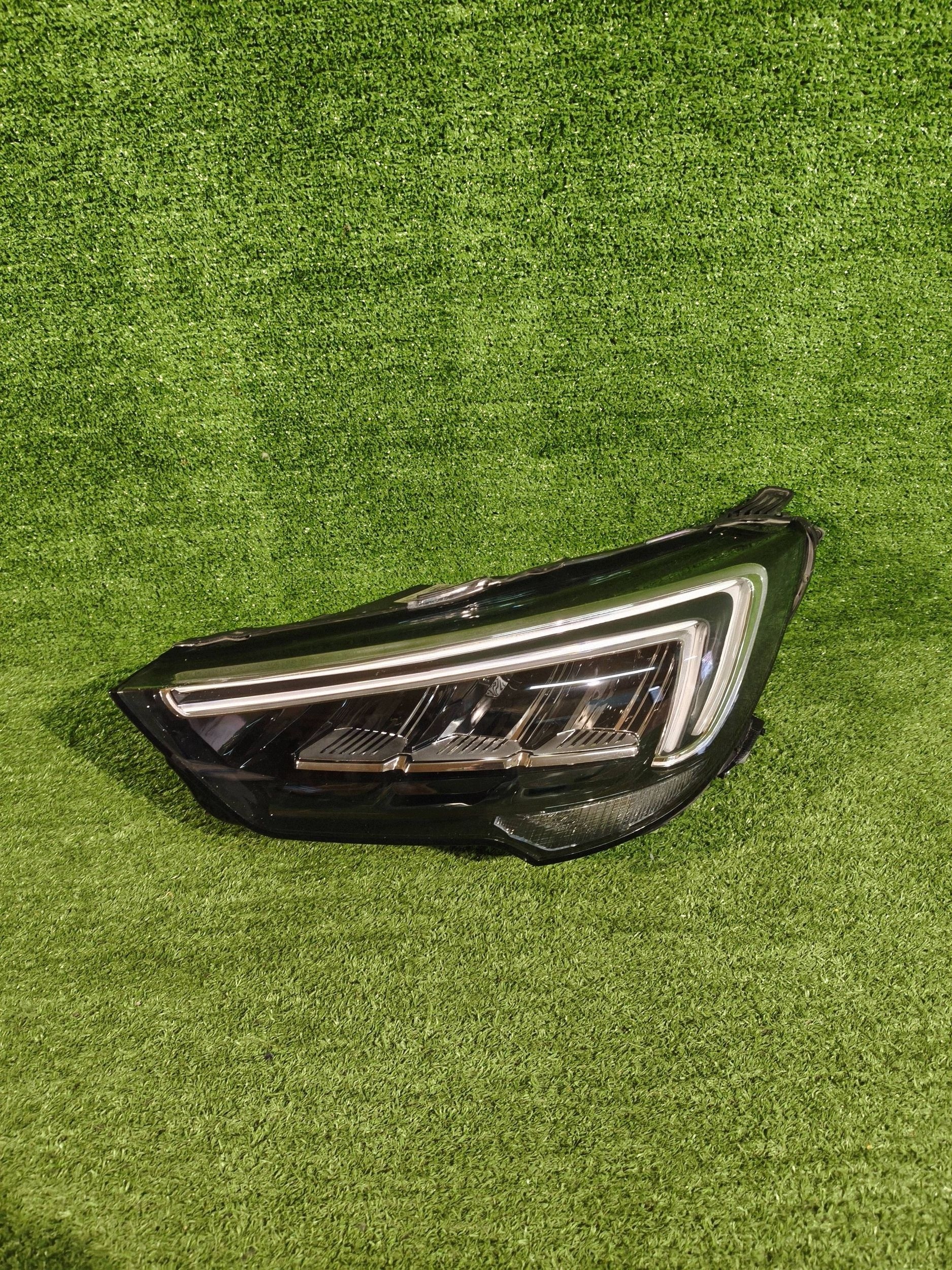 REFLEKTOR left front OPEL CROSSLAND X 17- FULL LED NR.R1499