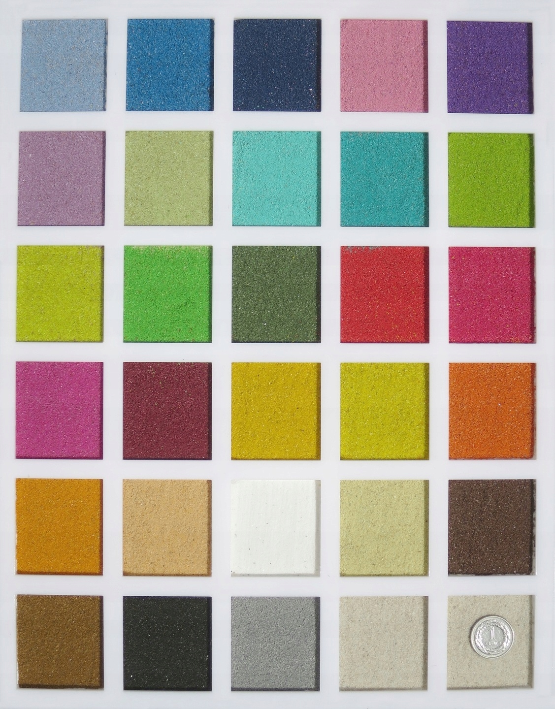 PIASEK CZERWONY KWARCOWY KOLOROWY OZDOBNY PRODUCENT ATEST 0,1-0,4 mm 1 KG Marka Blue Way