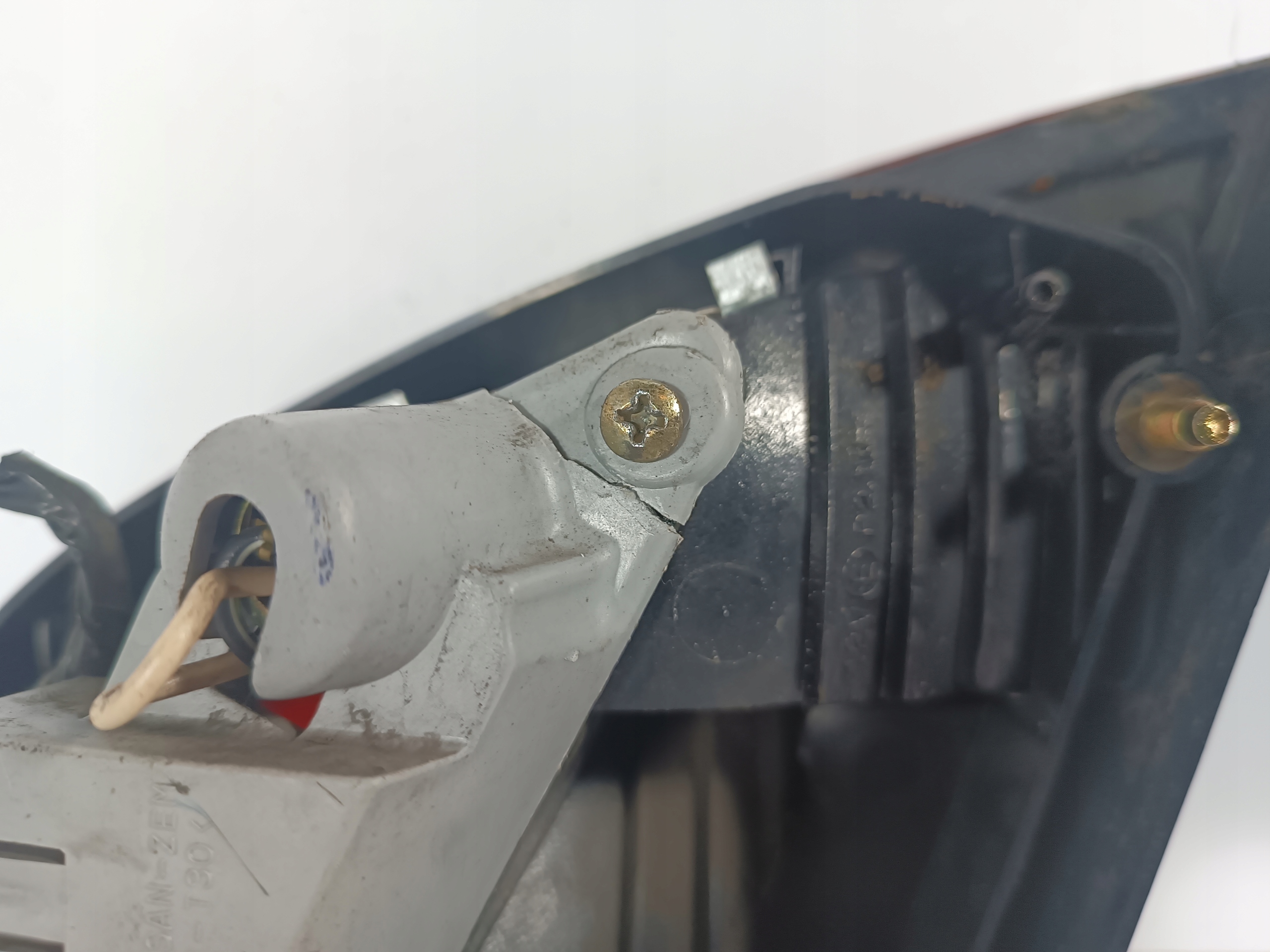 Daewoo Lanos licht links heckklappe OE 0350001083