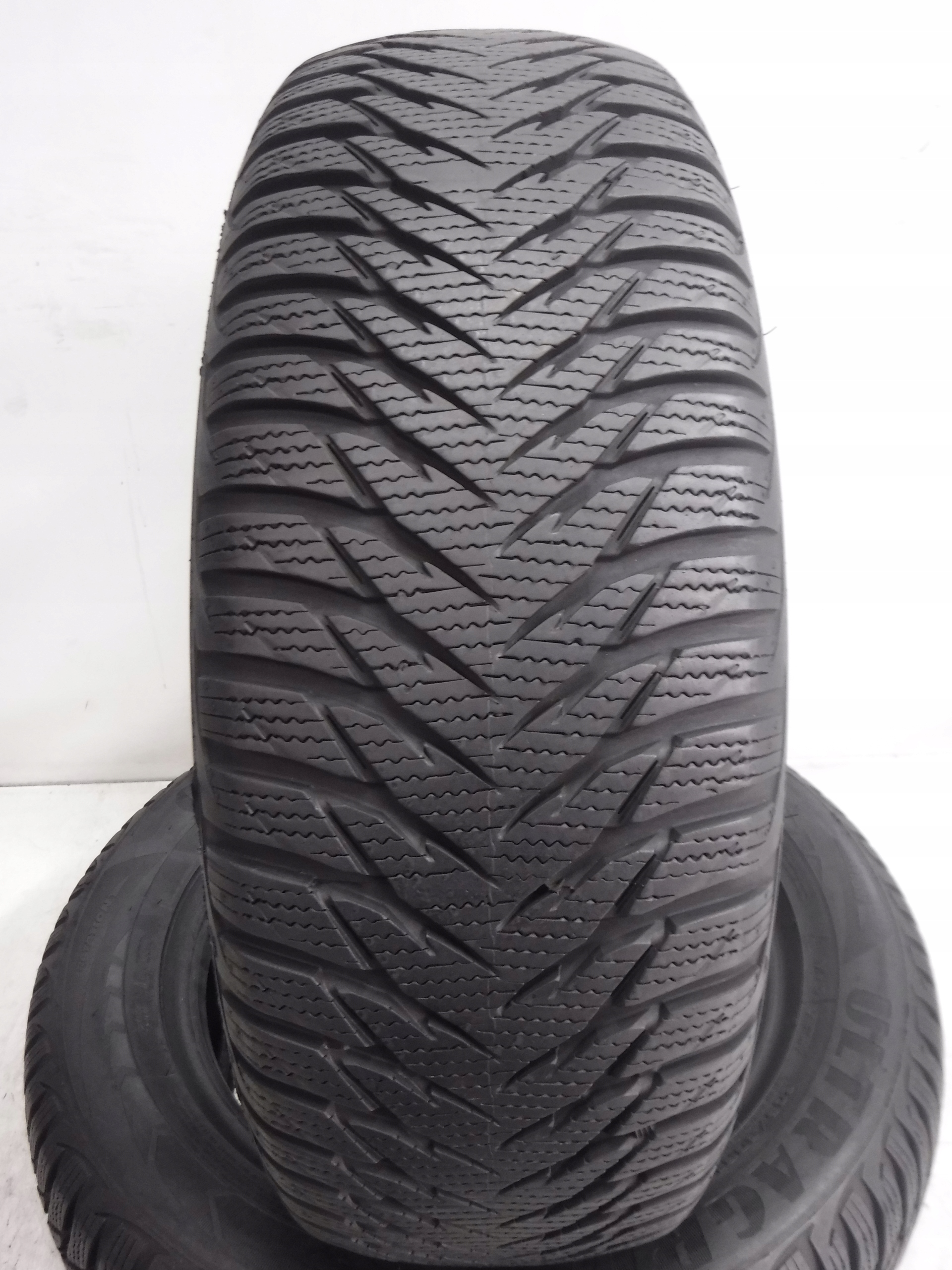 OPONY ZIMOWE GOODYEAR ULTRAGRIP 8 205/60/16 96H Sezon zimowe