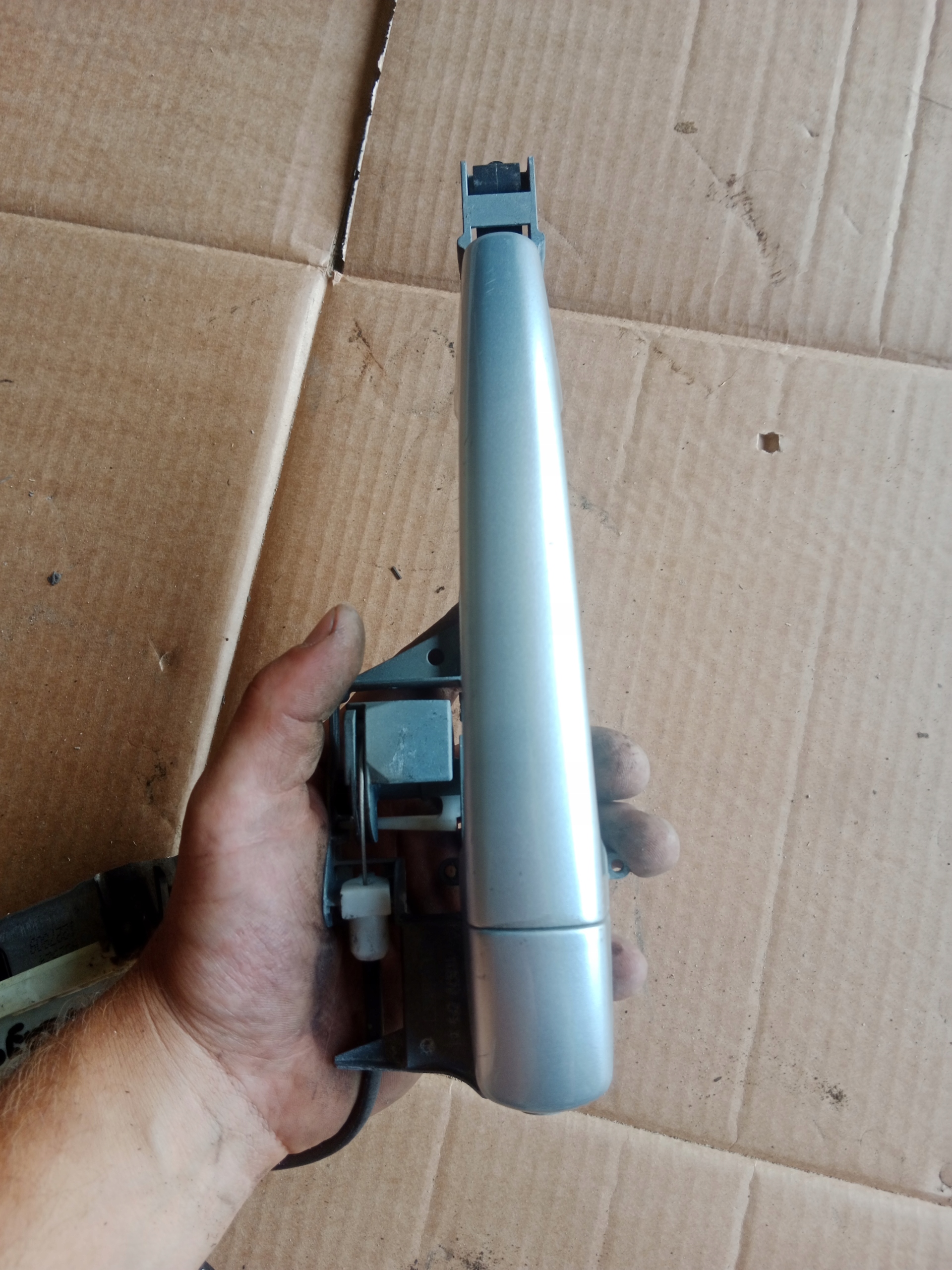 handle lock door right front PEUGEOT 5008 EZRC